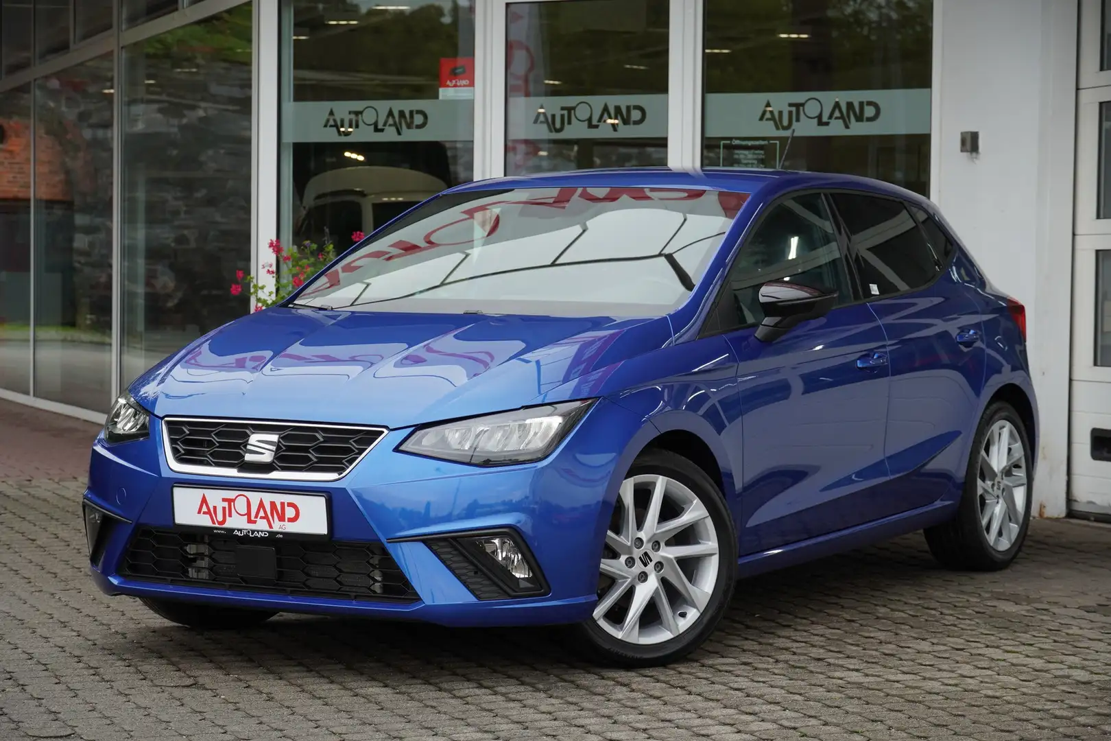 SEAT Ibiza 1.0 TSI FR DSG LED DAB SmartLink Klimaaut. Blau - 2