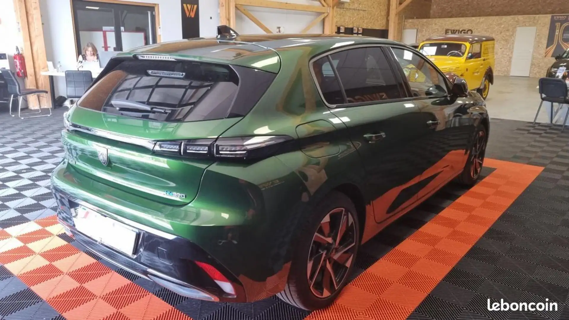 Peugeot 308 GENERATION-III 1.6 HYBRID 180H 150 PHEV ALLURE PAC Verde - 2