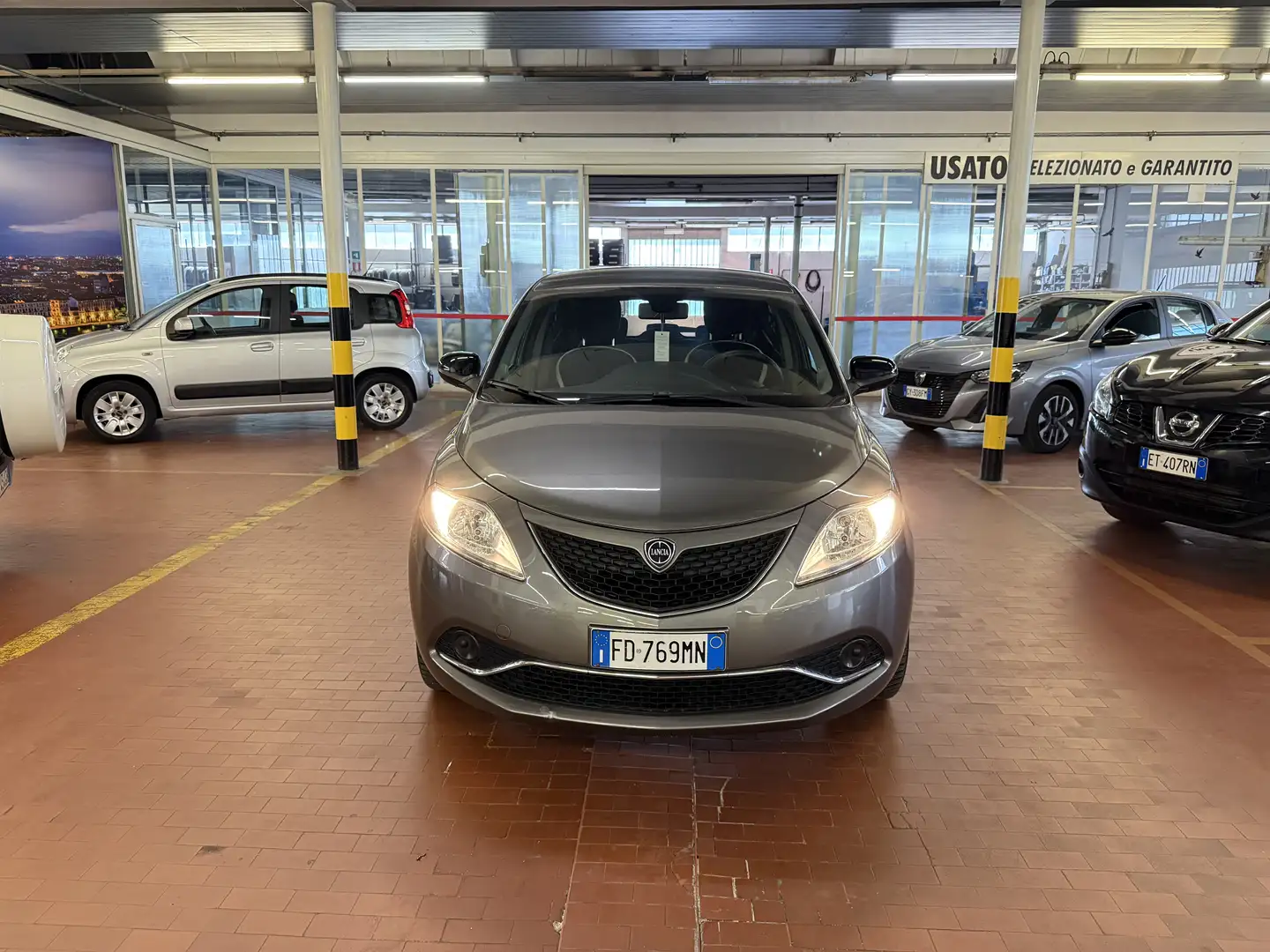 Lancia Ypsilon 1.2 Gold 69cv Grigio - 1