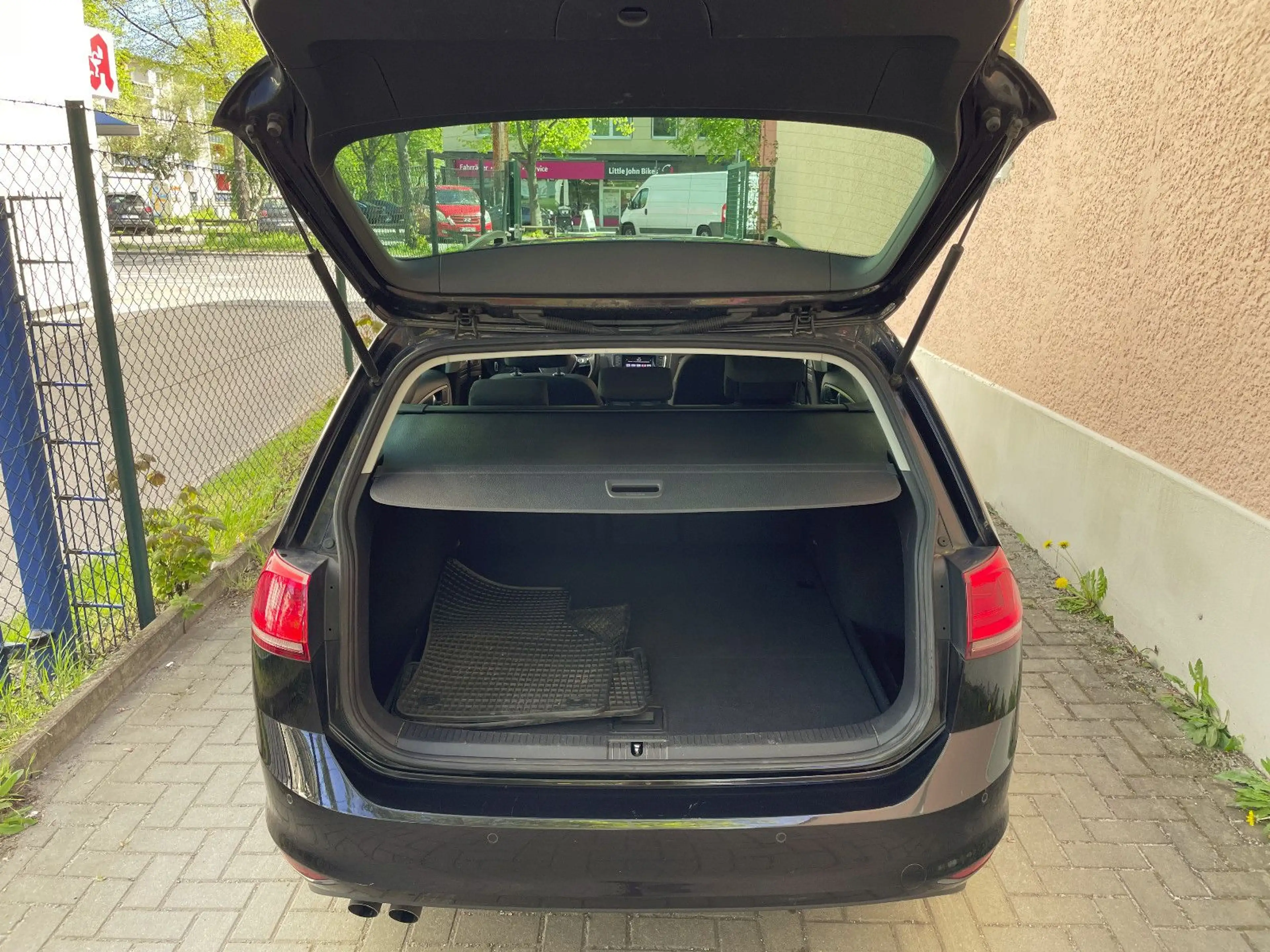 Volkswagen Golf VII Variant aus 2. Besitz  Dynaudio!!! — photo 18