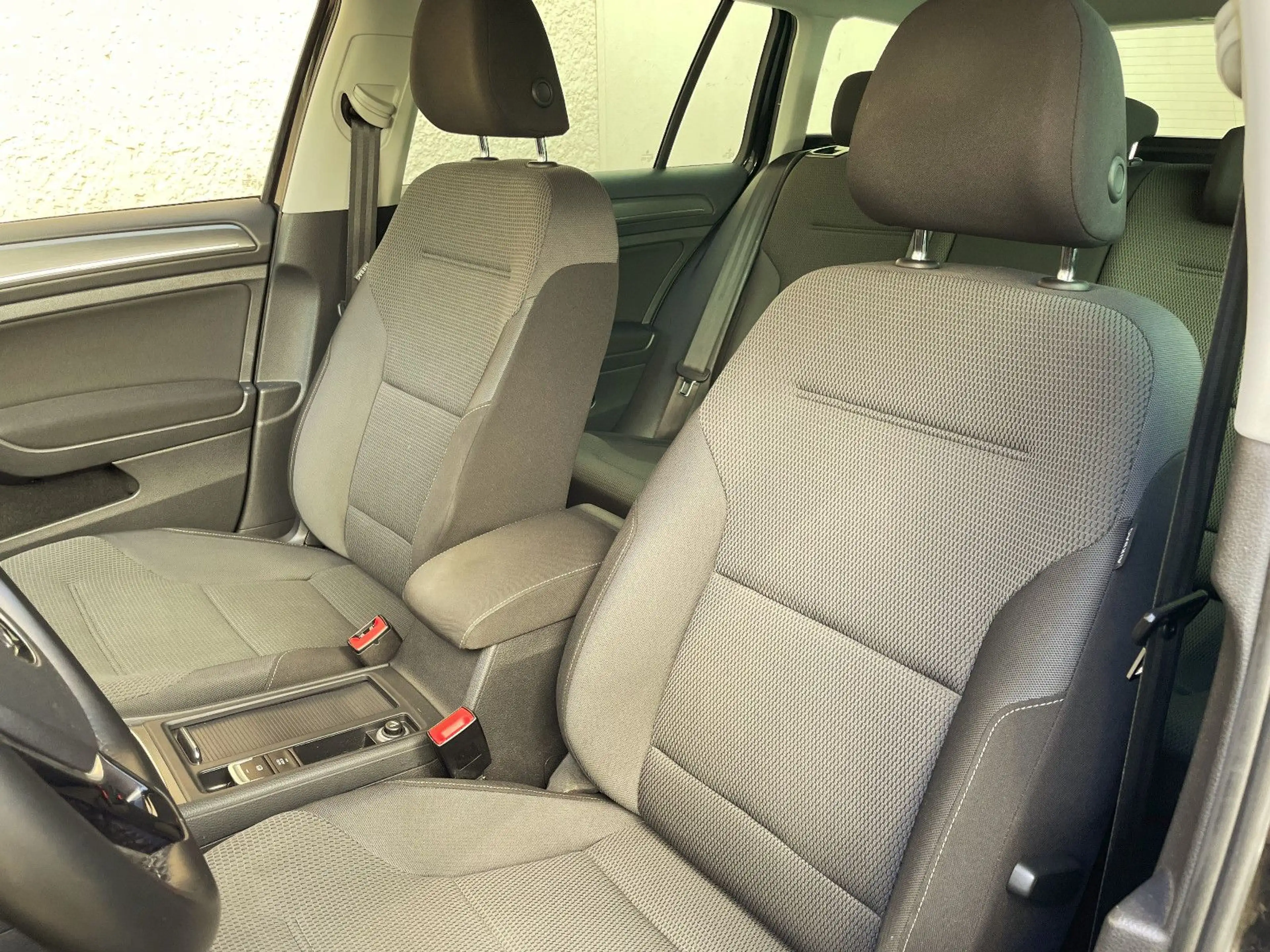 Volkswagen Golf VII Variant aus 2. Besitz  Dynaudio!!! — photo 11