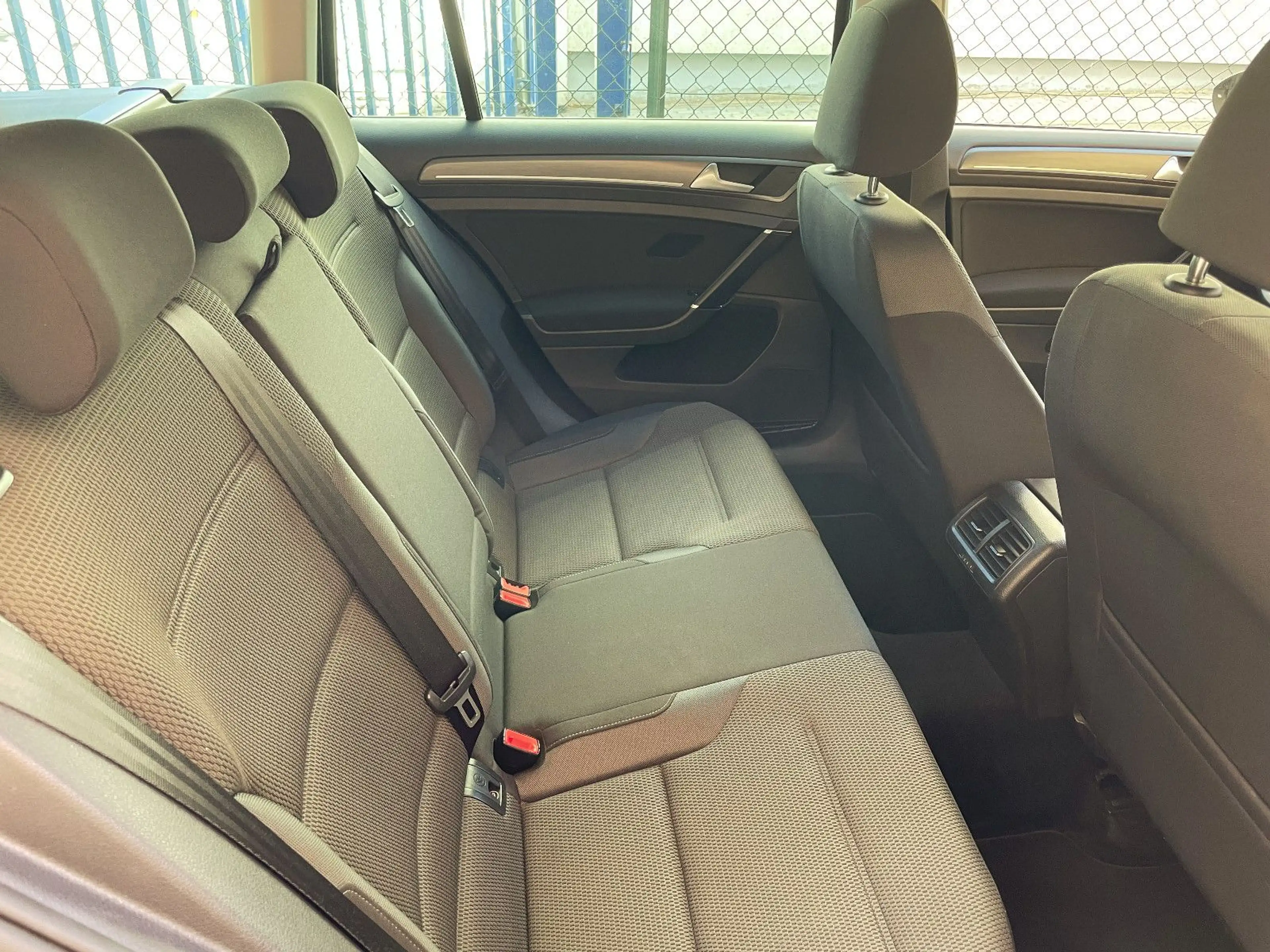 Volkswagen Golf VII Variant aus 2. Besitz  Dynaudio!!! — photo 17