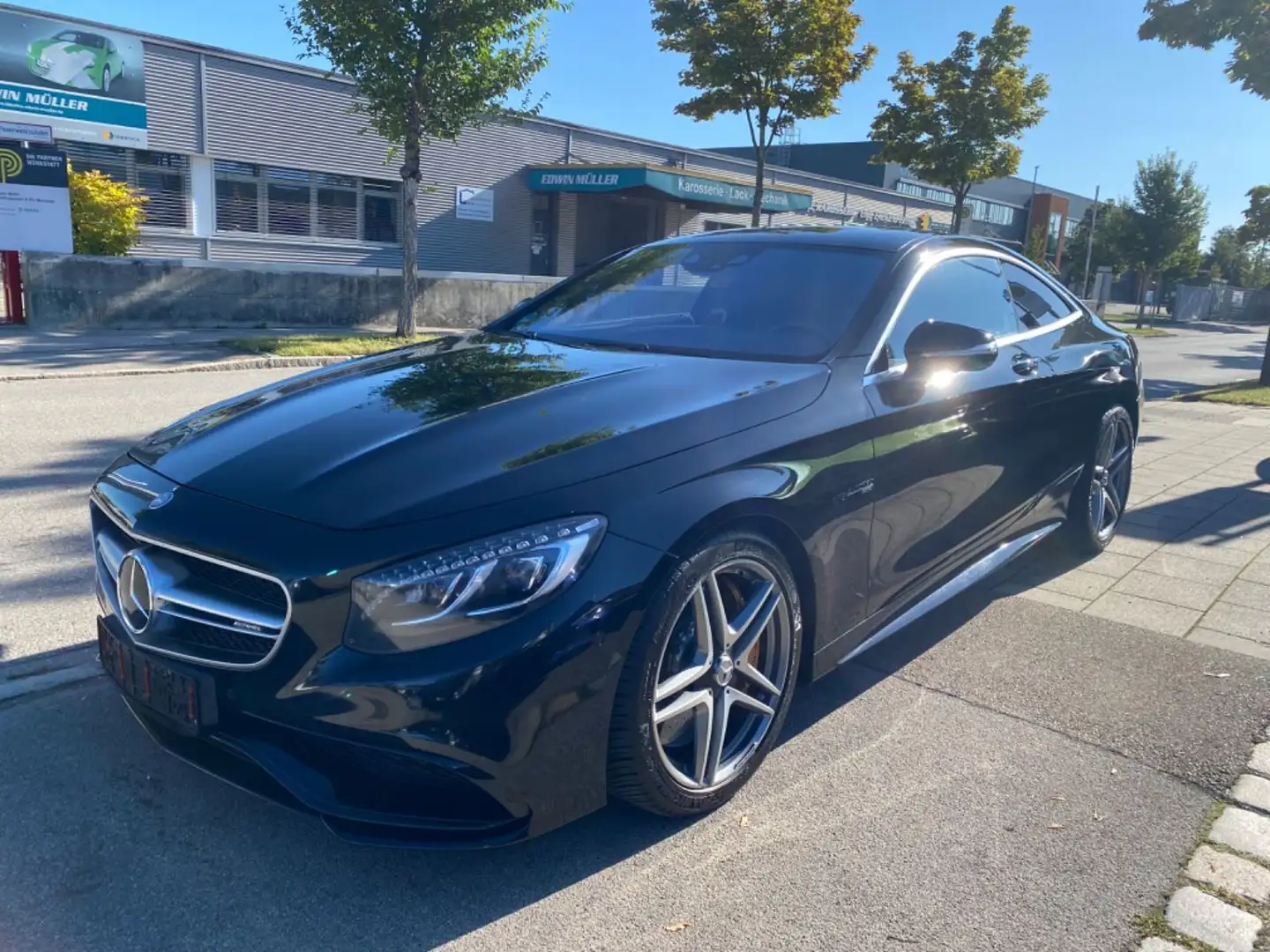 Mercedes-Benz S 63 AMG S 63 Mercedes-AMG 4MATIC Coupé Schwarz - 2