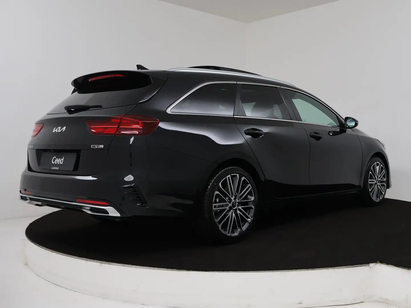 Kia Ceed SW / cee'd SW Sportswagon 1.5 T-GDi GT-PlusLine | Panoramadak | Zwart - 2