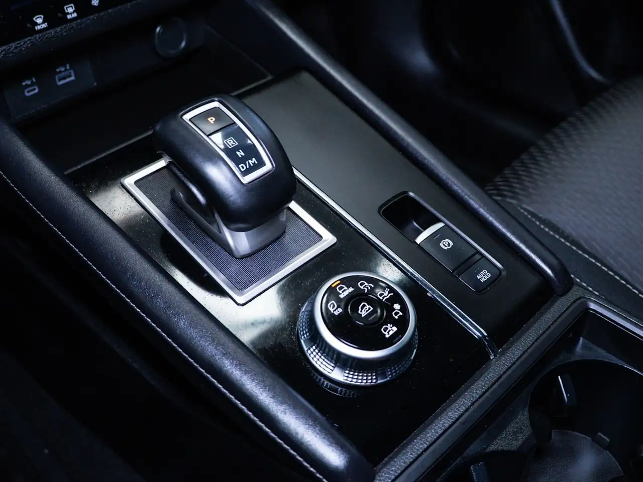 Mitsubishi Outlander снимка Mitsubishi Outlander