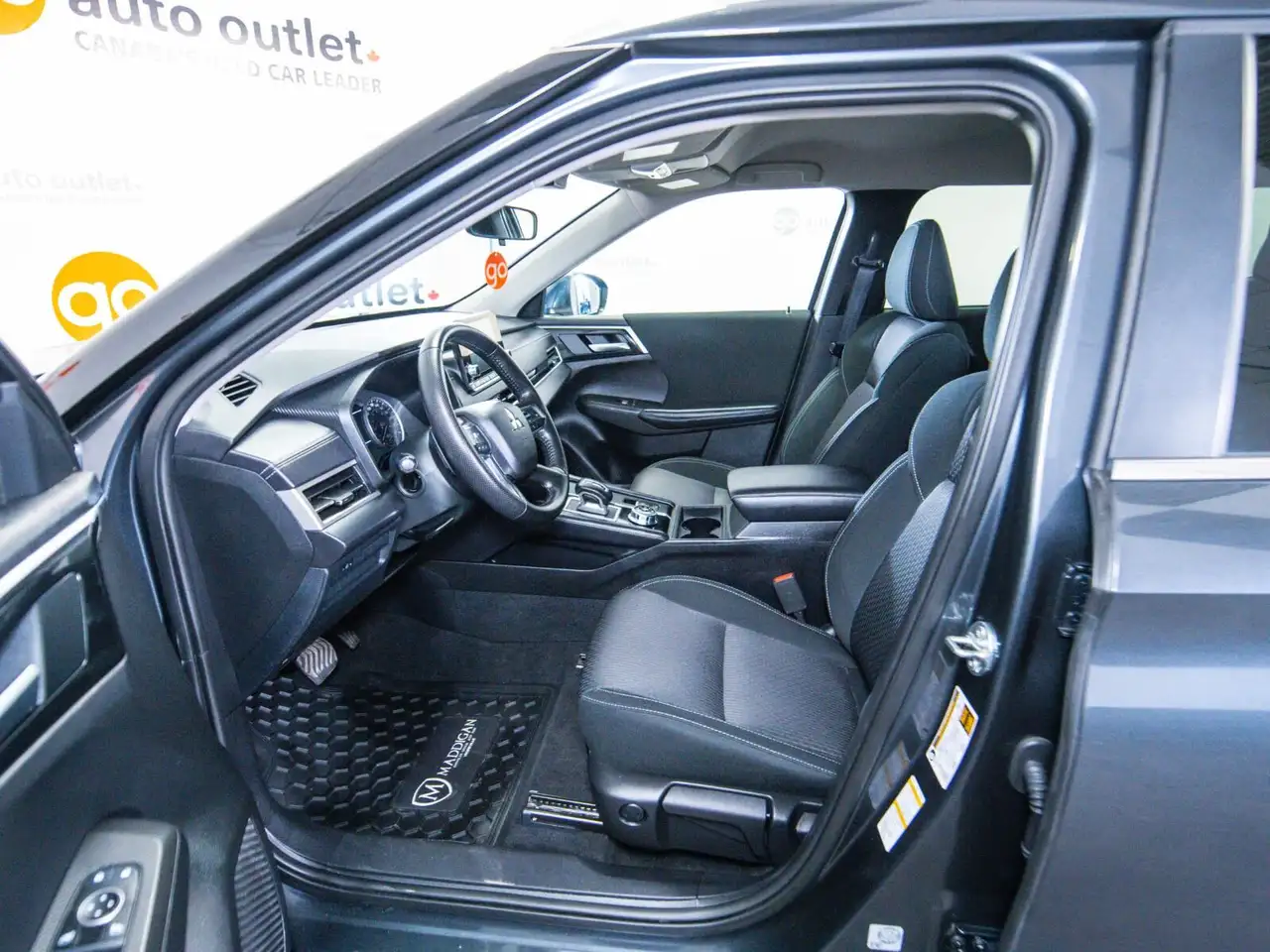 Mitsubishi Outlander снимка Mitsubishi Outlander