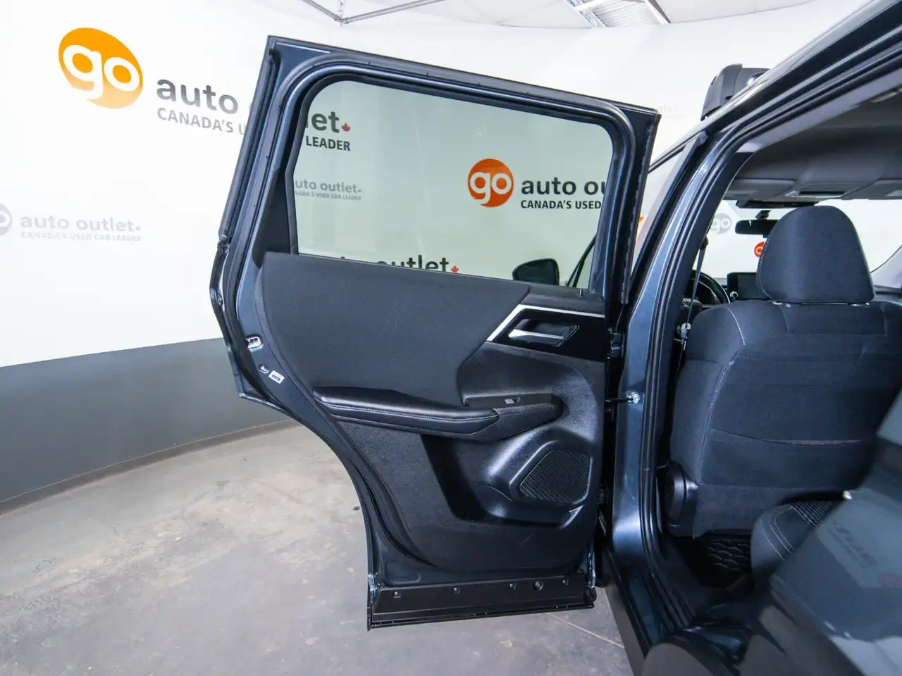 Mitsubishi Outlander снимка Mitsubishi Outlander