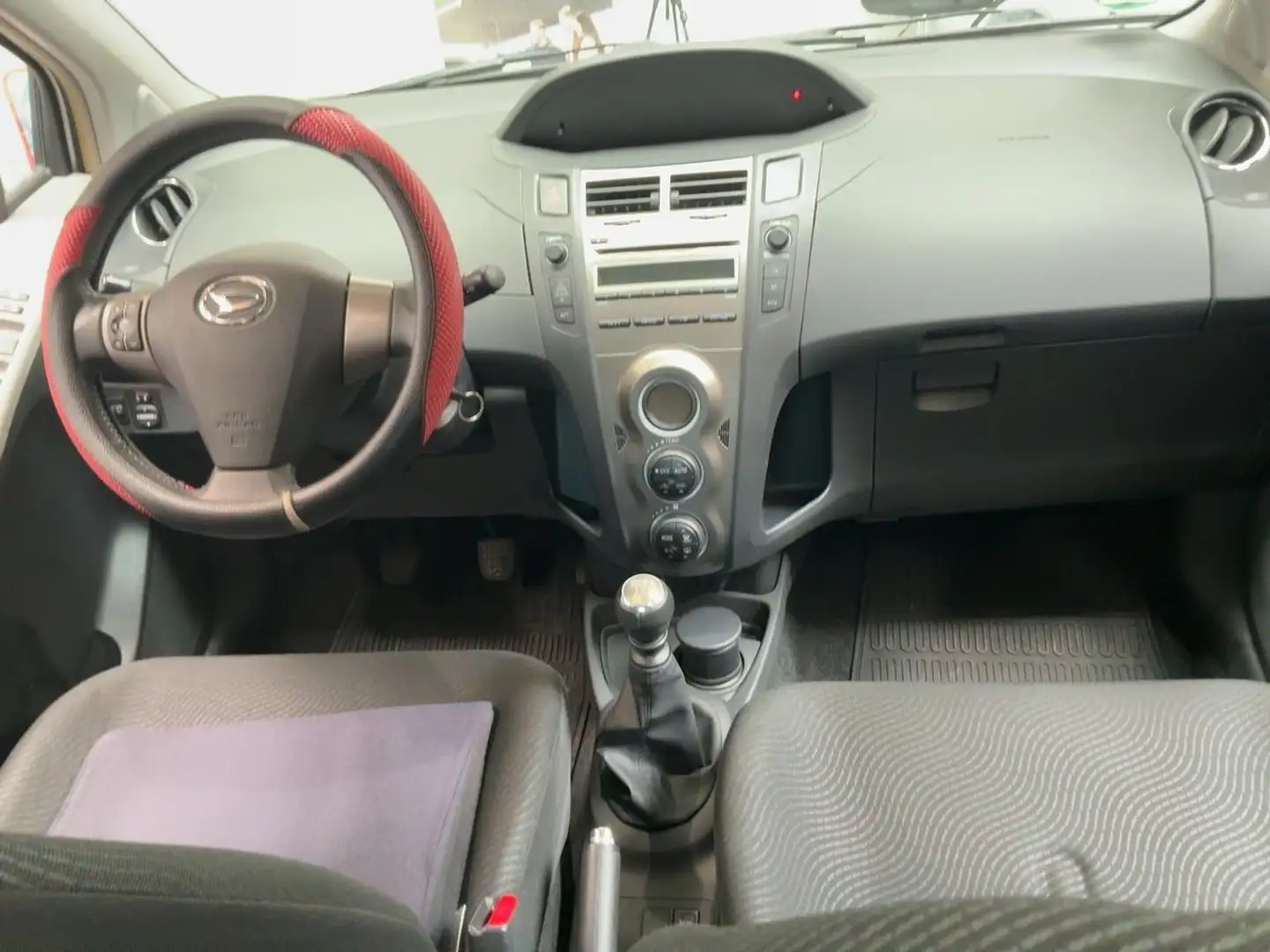 Daihatsu Charade Cool 6-Gang|4 Türen|Klima|Scheckheft|Tüv Argento - 2