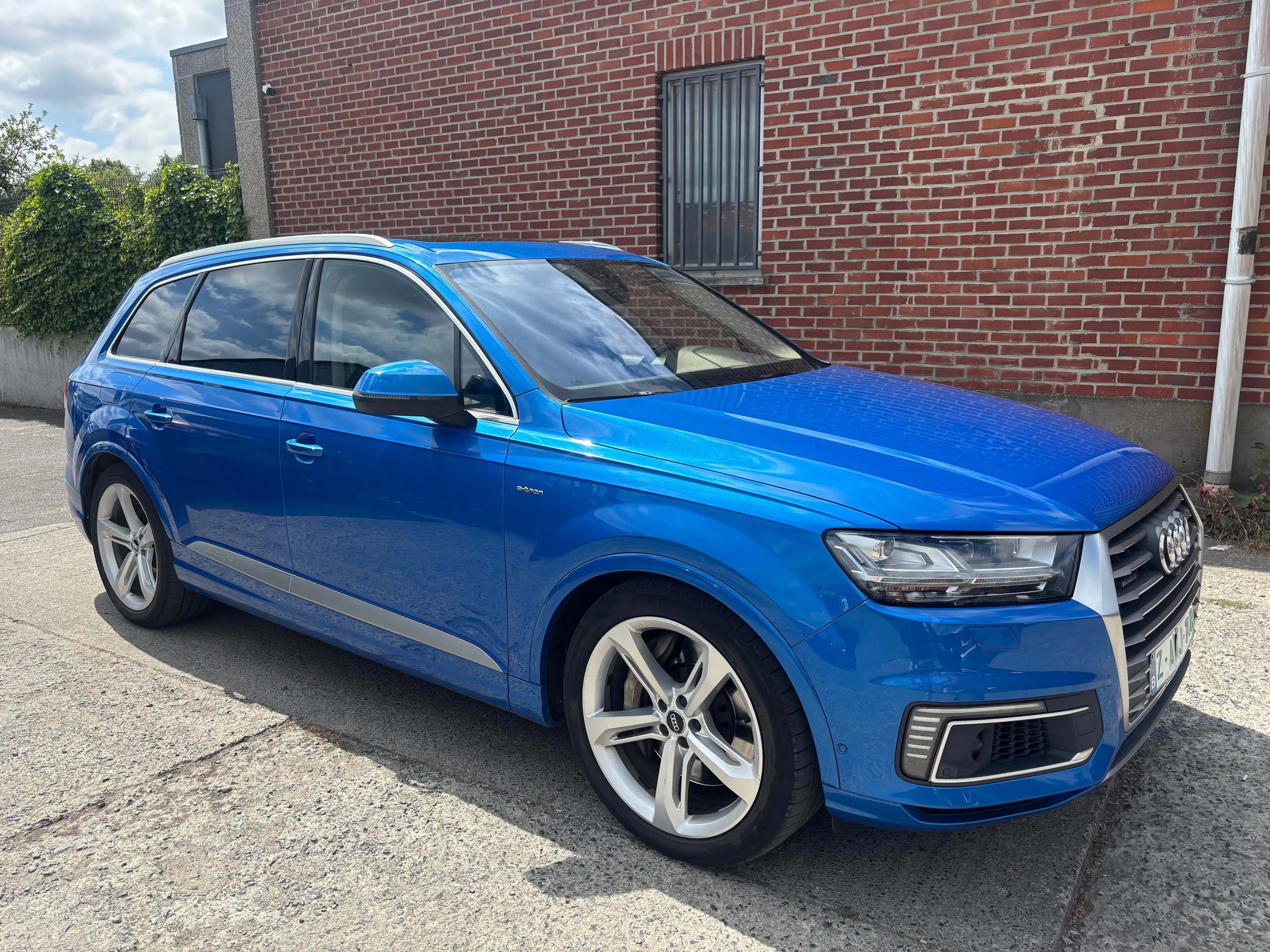 Audi Q7 e-tron Q7 e-tron 3.0 TDi V6 Quattro e-tron — photo 3