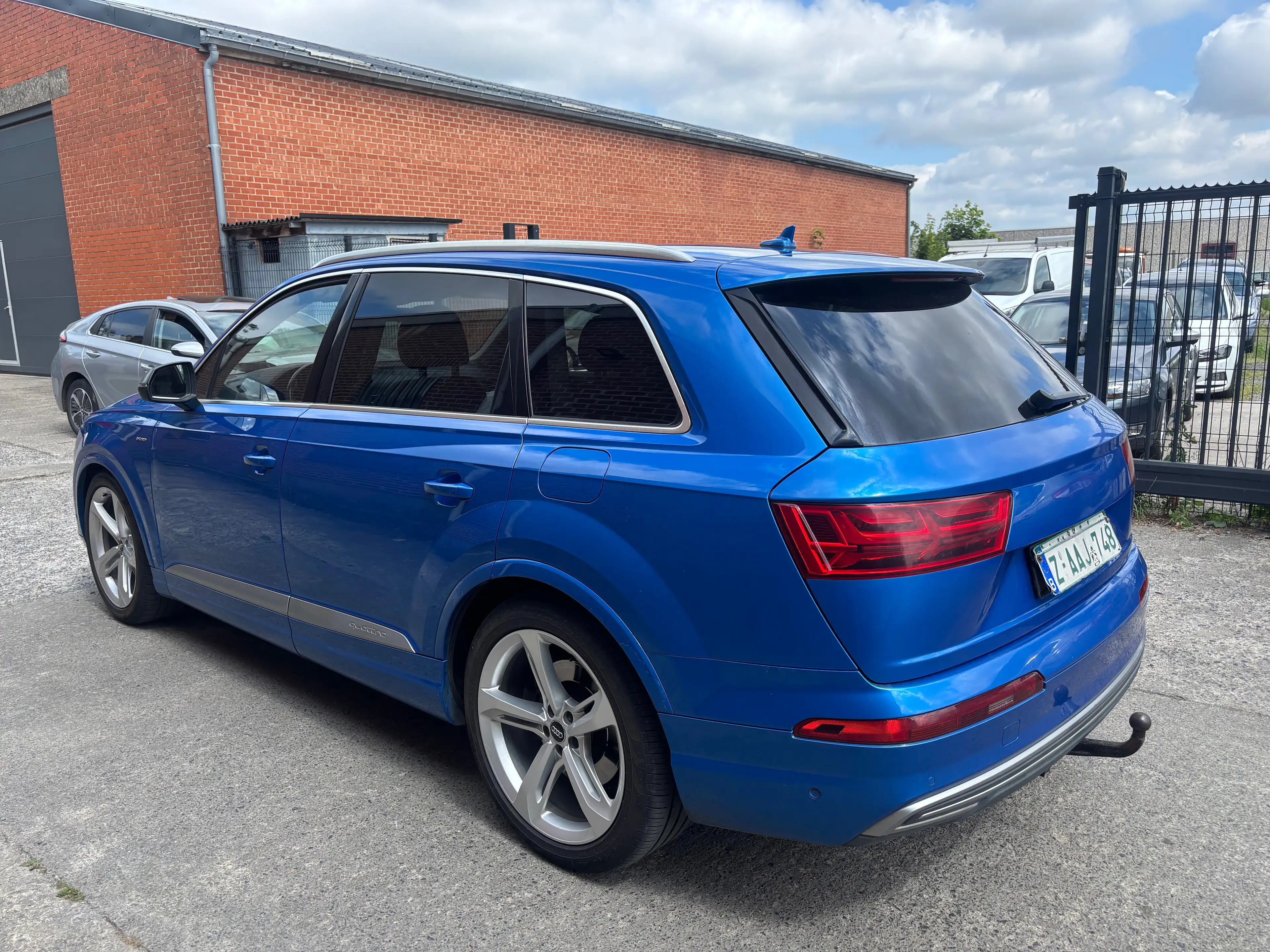 Audi Q7 e-tron Q7 e-tron 3.0 TDi V6 Quattro e-tron — photo 5