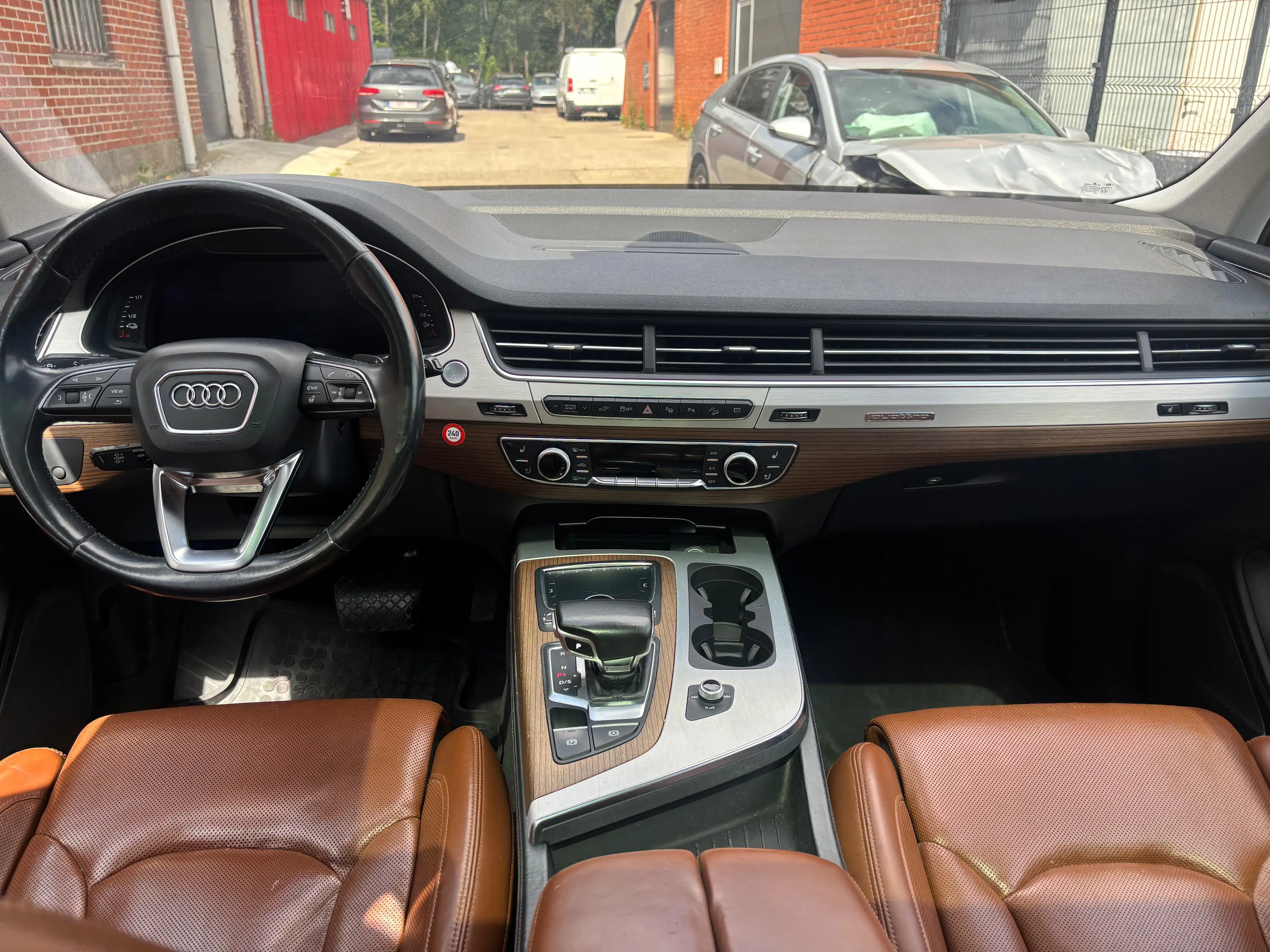 Audi Q7 e-tron Q7 e-tron 3.0 TDi V6 Quattro e-tron — photo 9