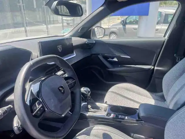 Peugeot 2008 view 7