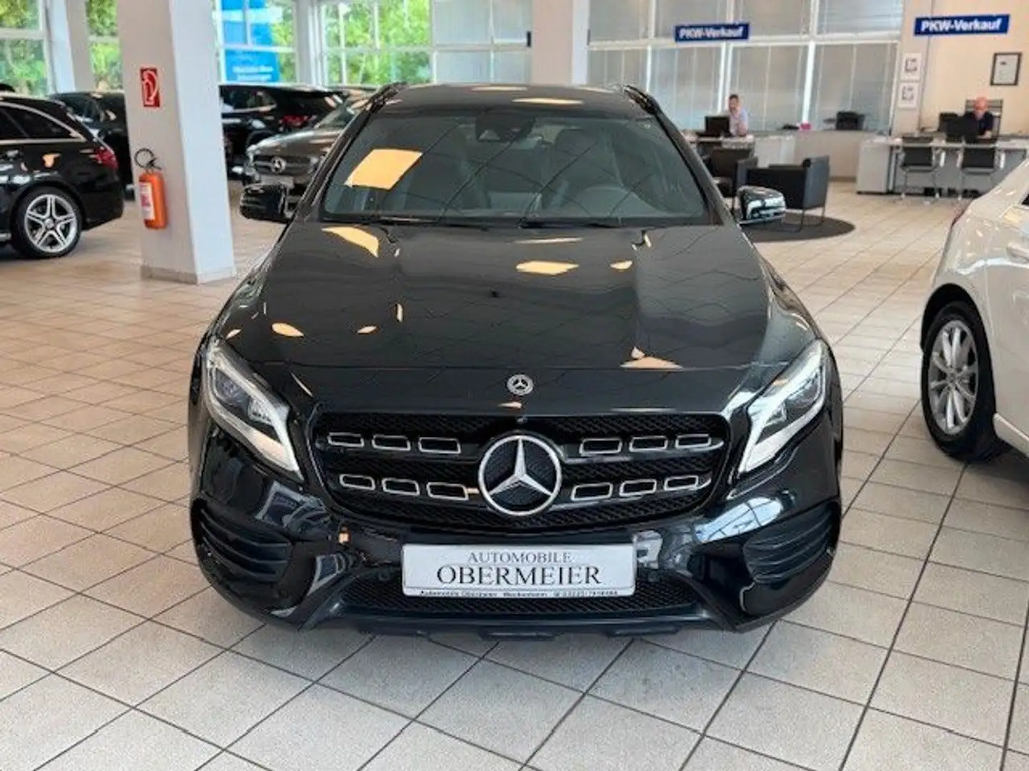 Mercedes-Benz GLA 250 AMG/Night 7G-DCT LED 360°-Ka Ambiente Noir - 2