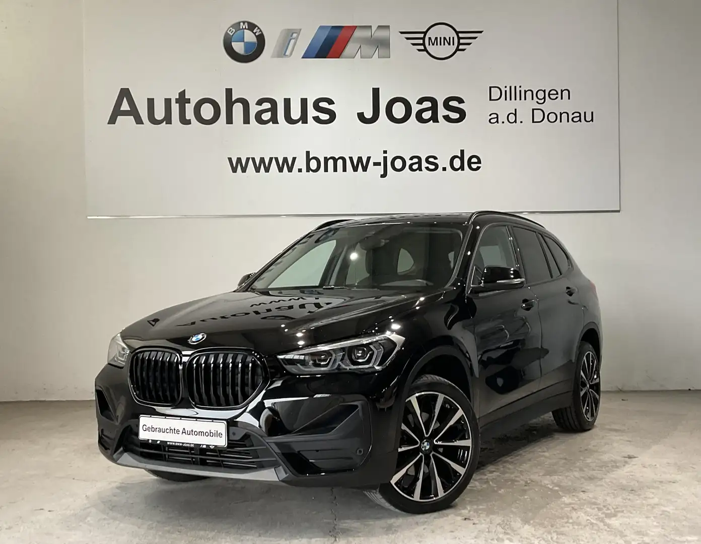 BMW X1 sDrive18d AHK, PDC, Komfortpaket Schwarz - 1