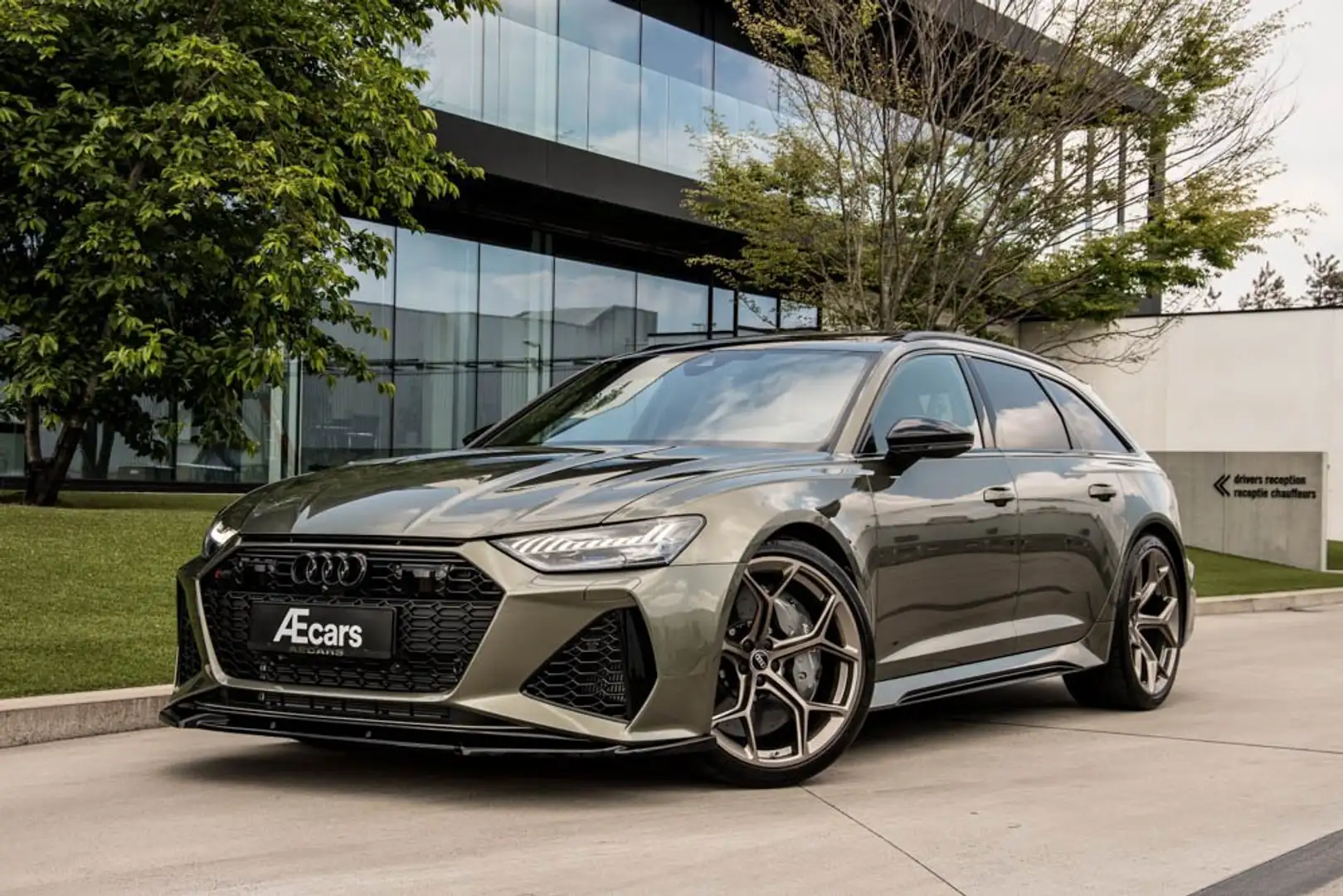 Audi RS6 AVANT / 4.0 V8 / PERFORMANCE / OAK GREEN / 500 KM Vert - 1