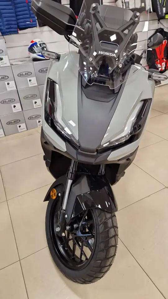 Honda ADV 350