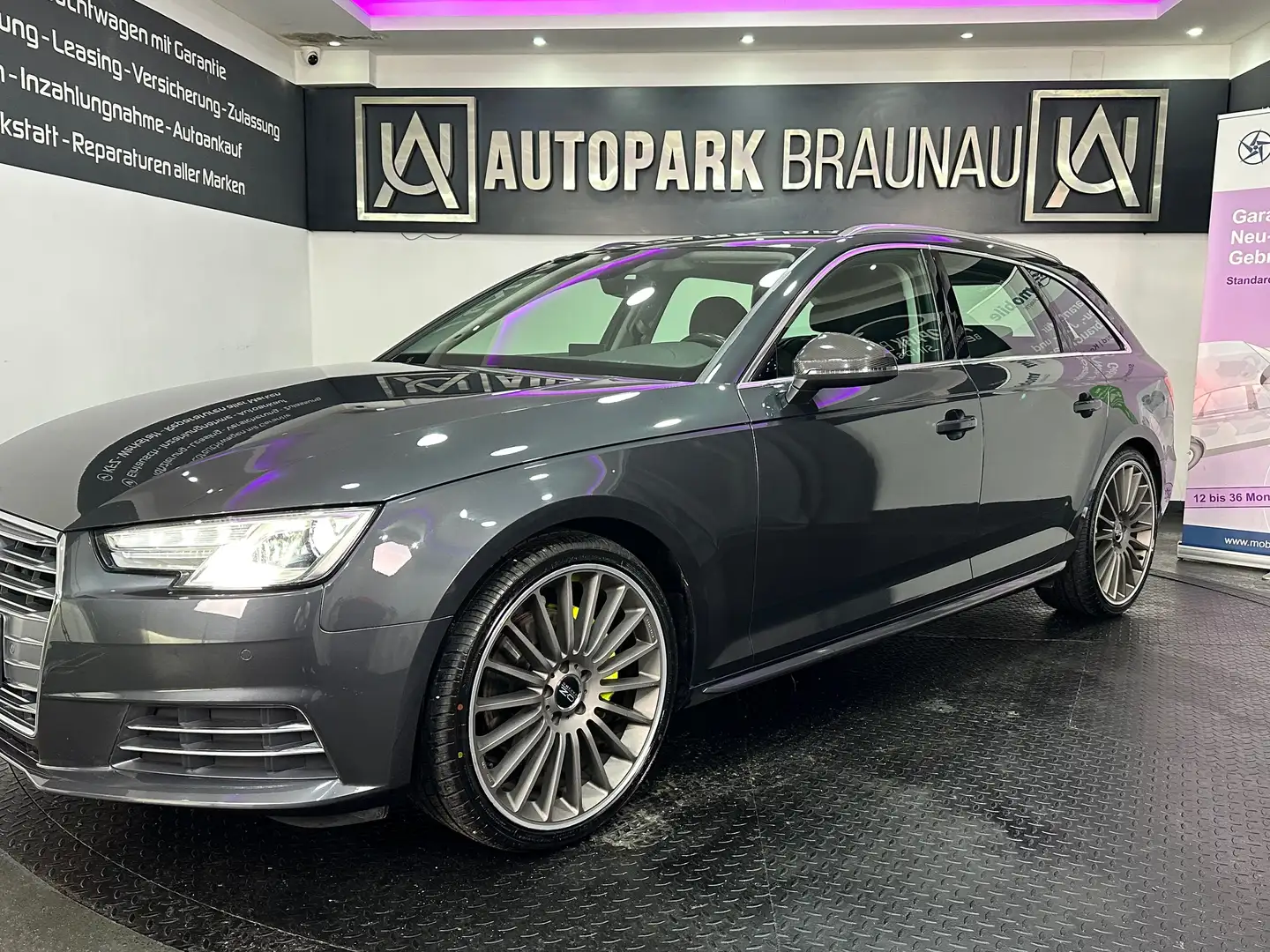 Audi A4 Avant 2,0 TDI quattro Sport S-tronic *S-LINE*AHK* Grijs - 2