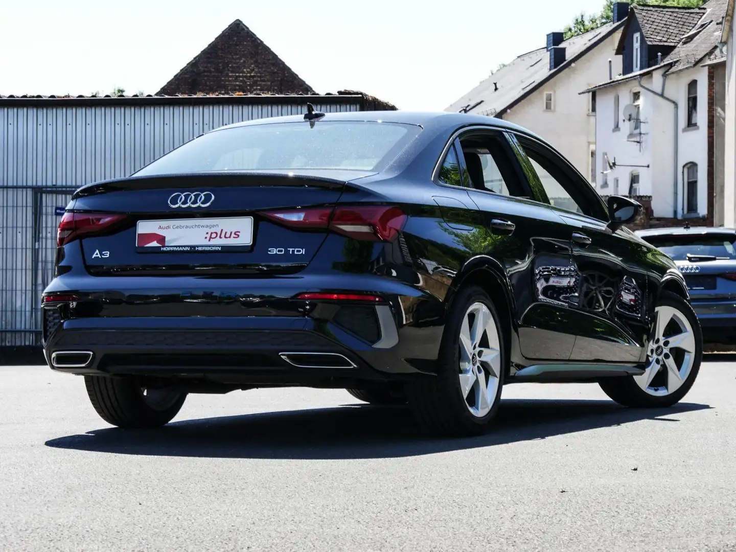 Audi A3 30 TDI S tronic S-Line Kamera Navi Schwarz - 2