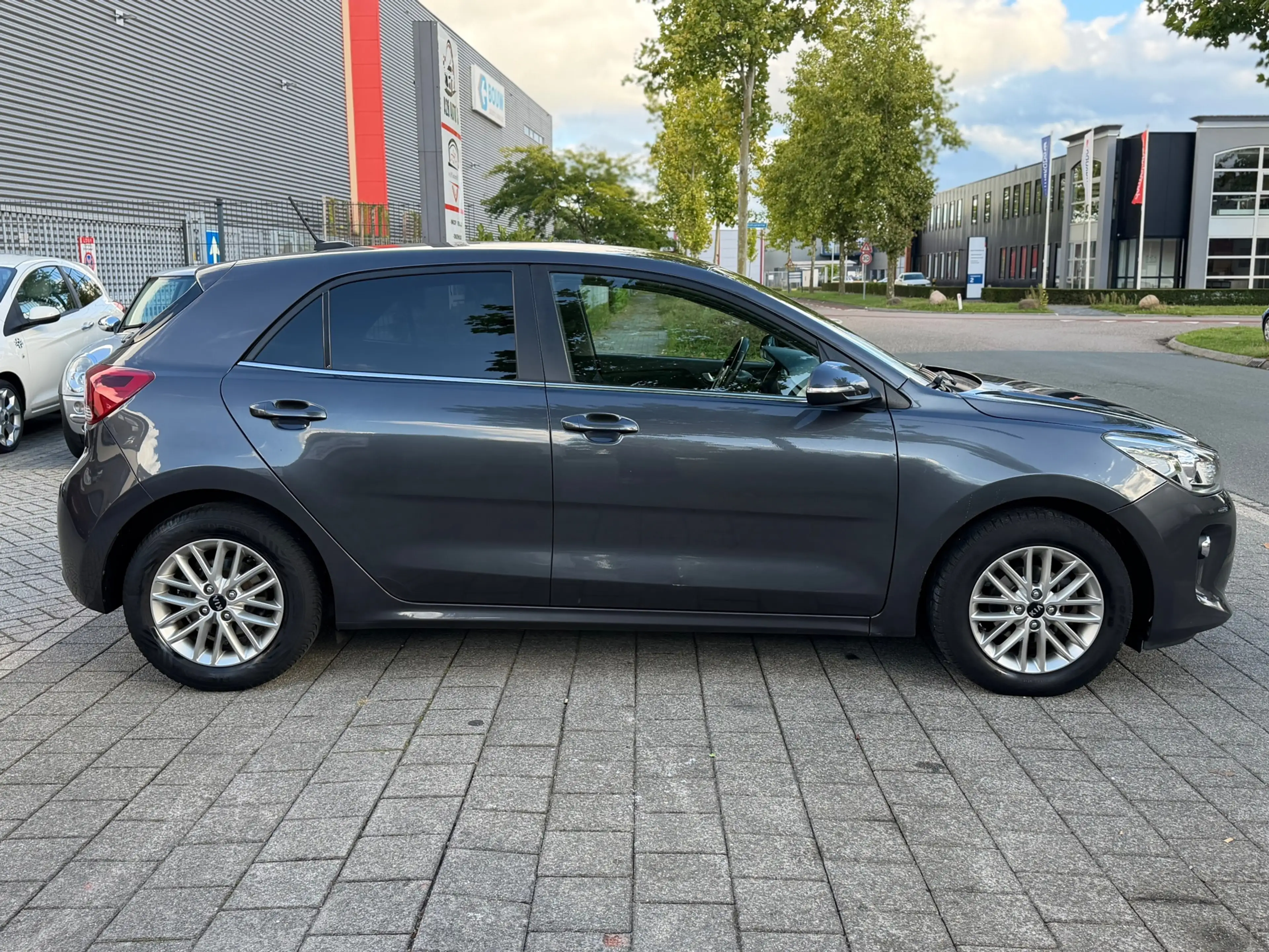 Kia Rio 1.2 CVVT ComfortPlusLine Navigator|Cruise contr| C — photo 4