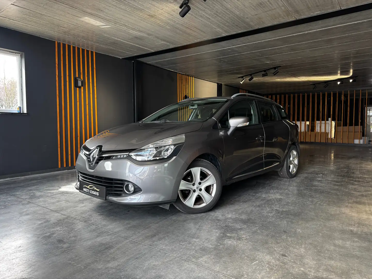 Renault Clio 1.2 TCe Break EDC | Navi | Cruise Control | Grijs - 2