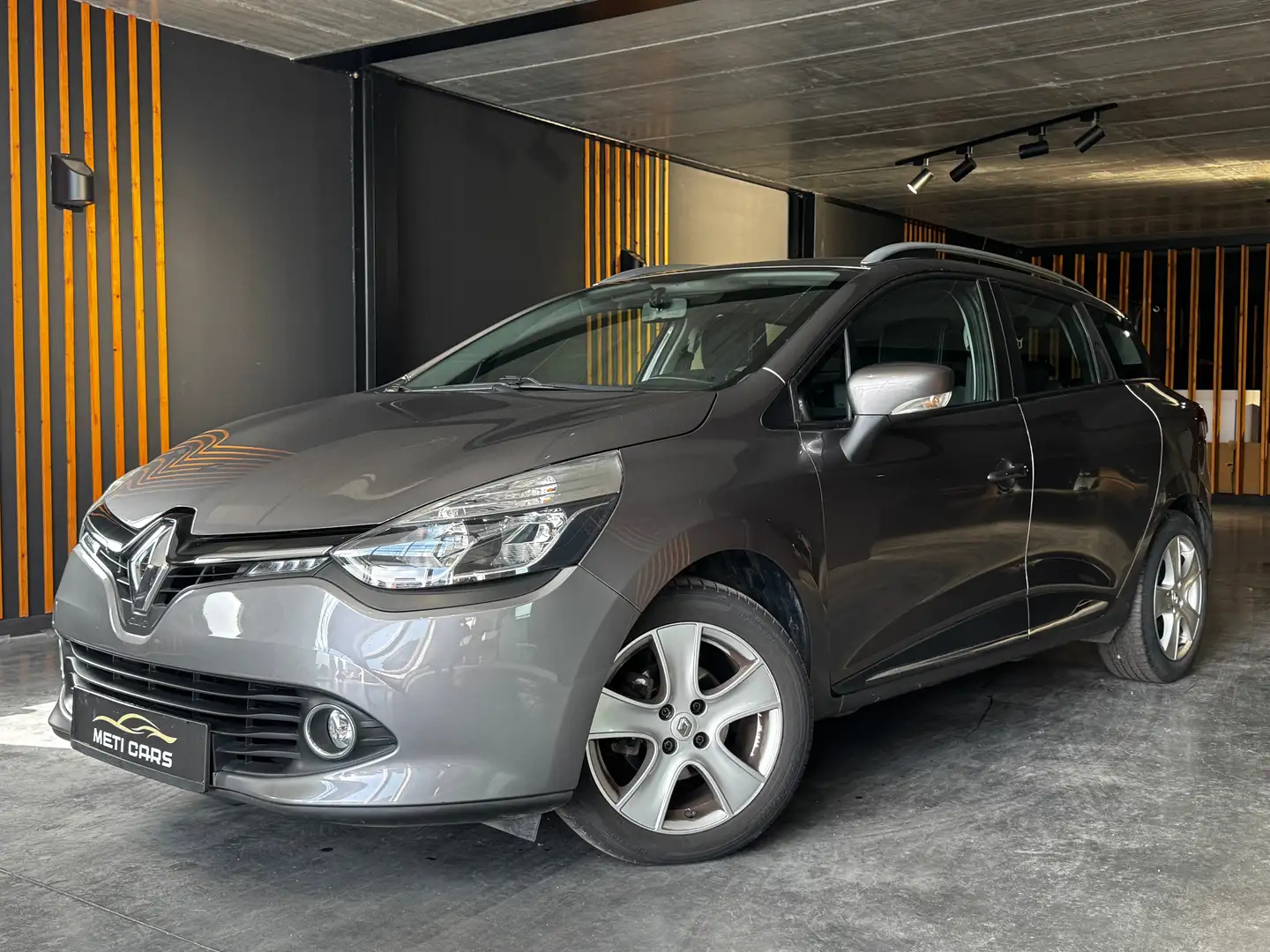 Renault Clio 1.2 TCe Break EDC | Navi | Cruise Control | Grijs - 1