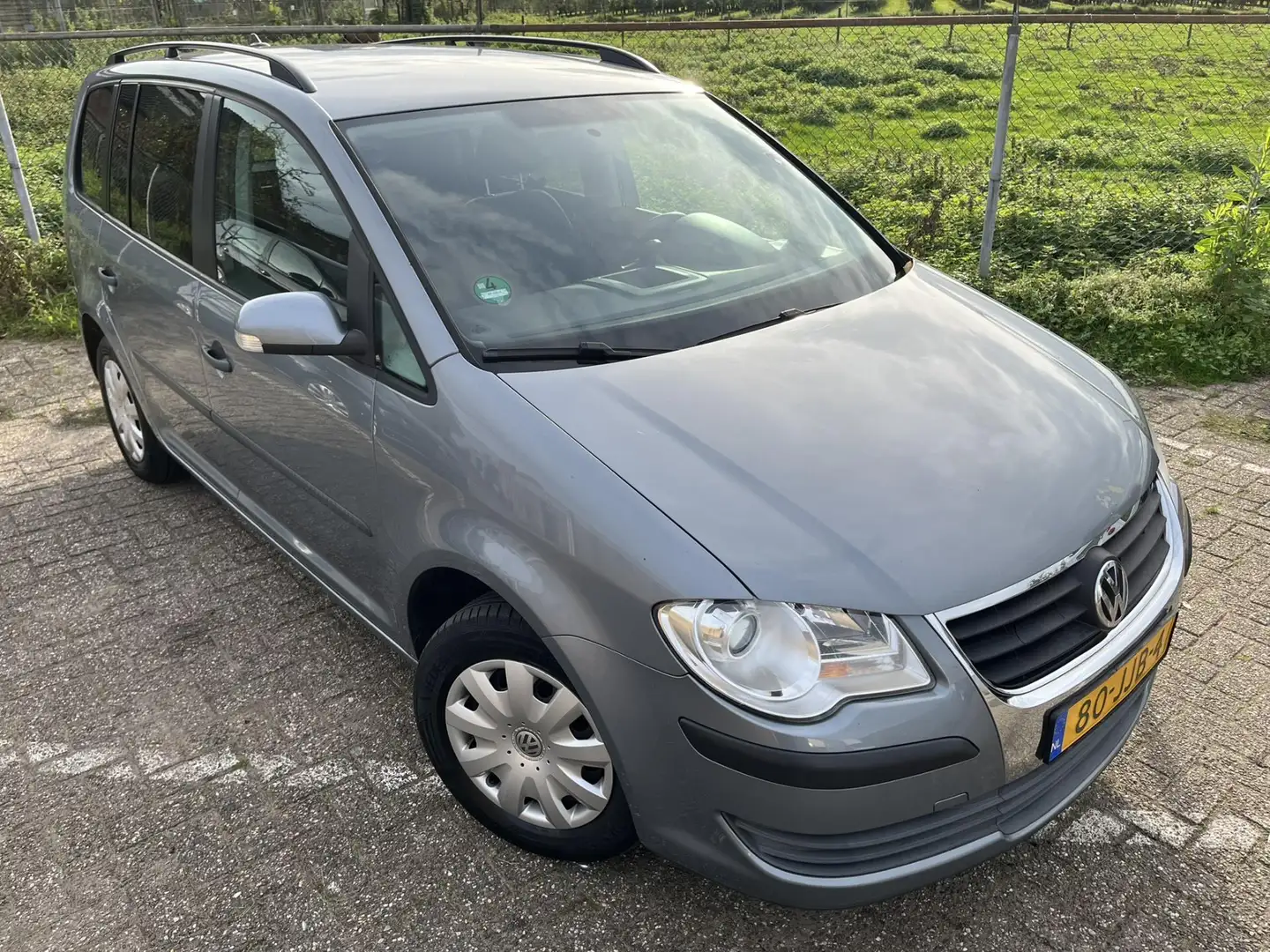 Volkswagen Touran 1.4 TSI Airco aut. Trekhaak Cruise control Grijs - 2