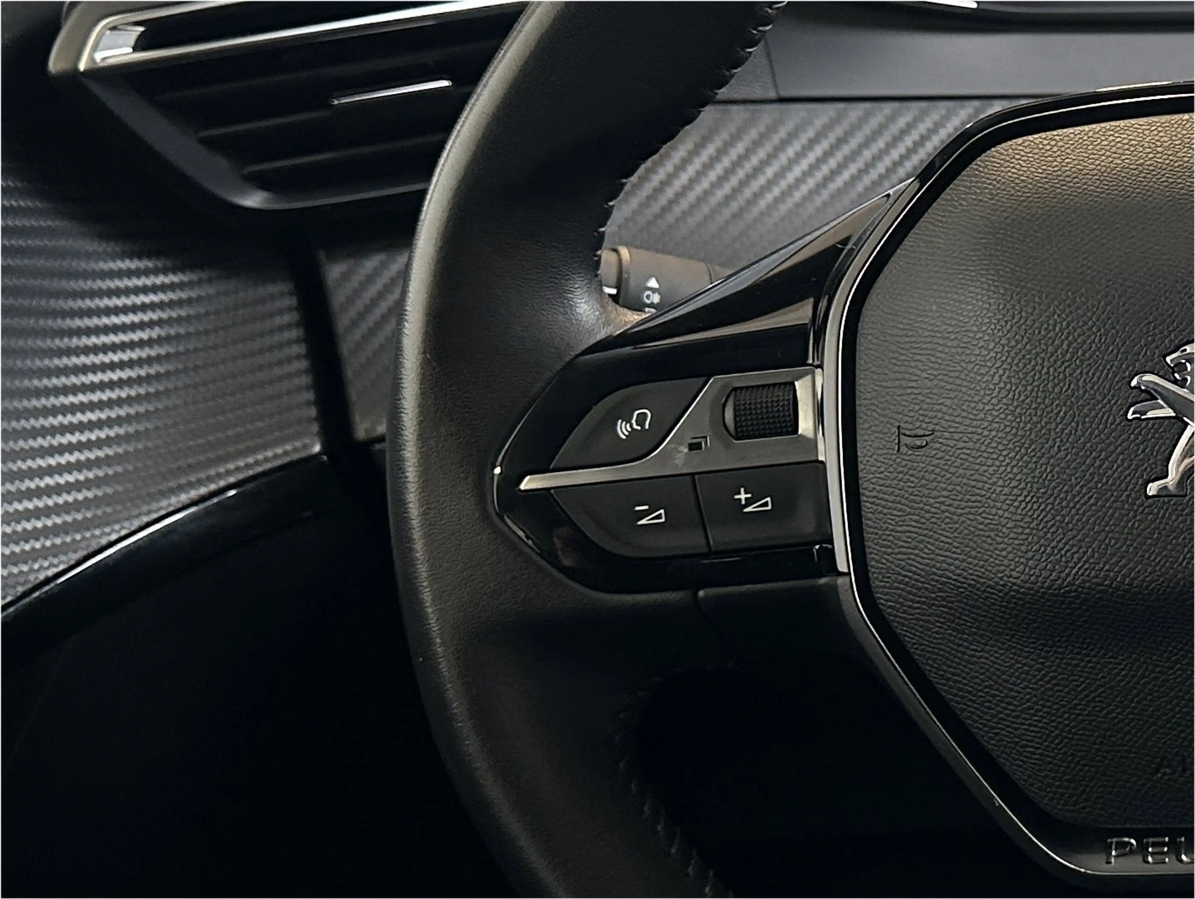 Peugeot 208 1.2 PureTech Active Pack | Apple Carplay/ Android — photo 19