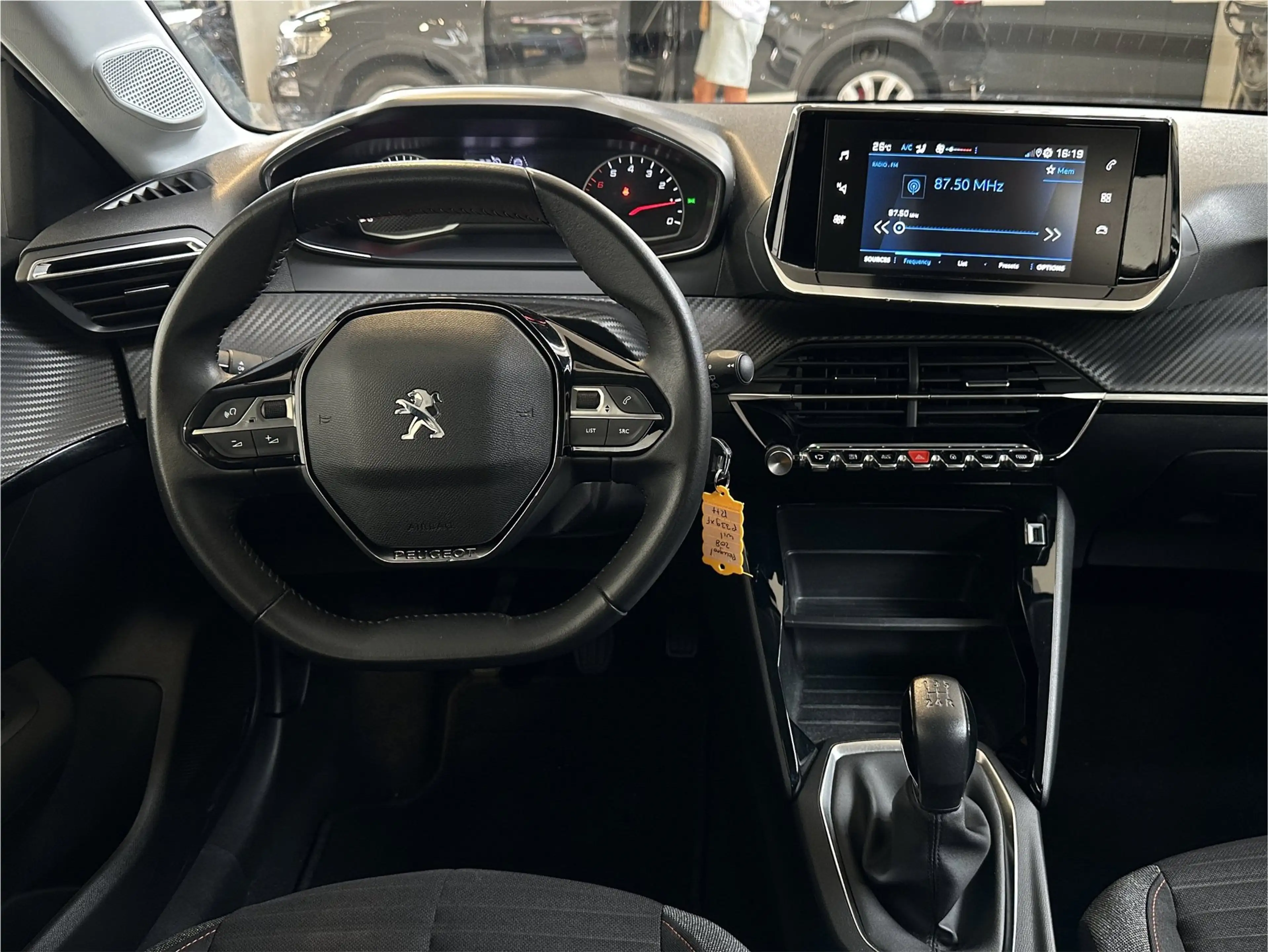 Peugeot 208 1.2 PureTech Active Pack | Apple Carplay/ Android — photo 17