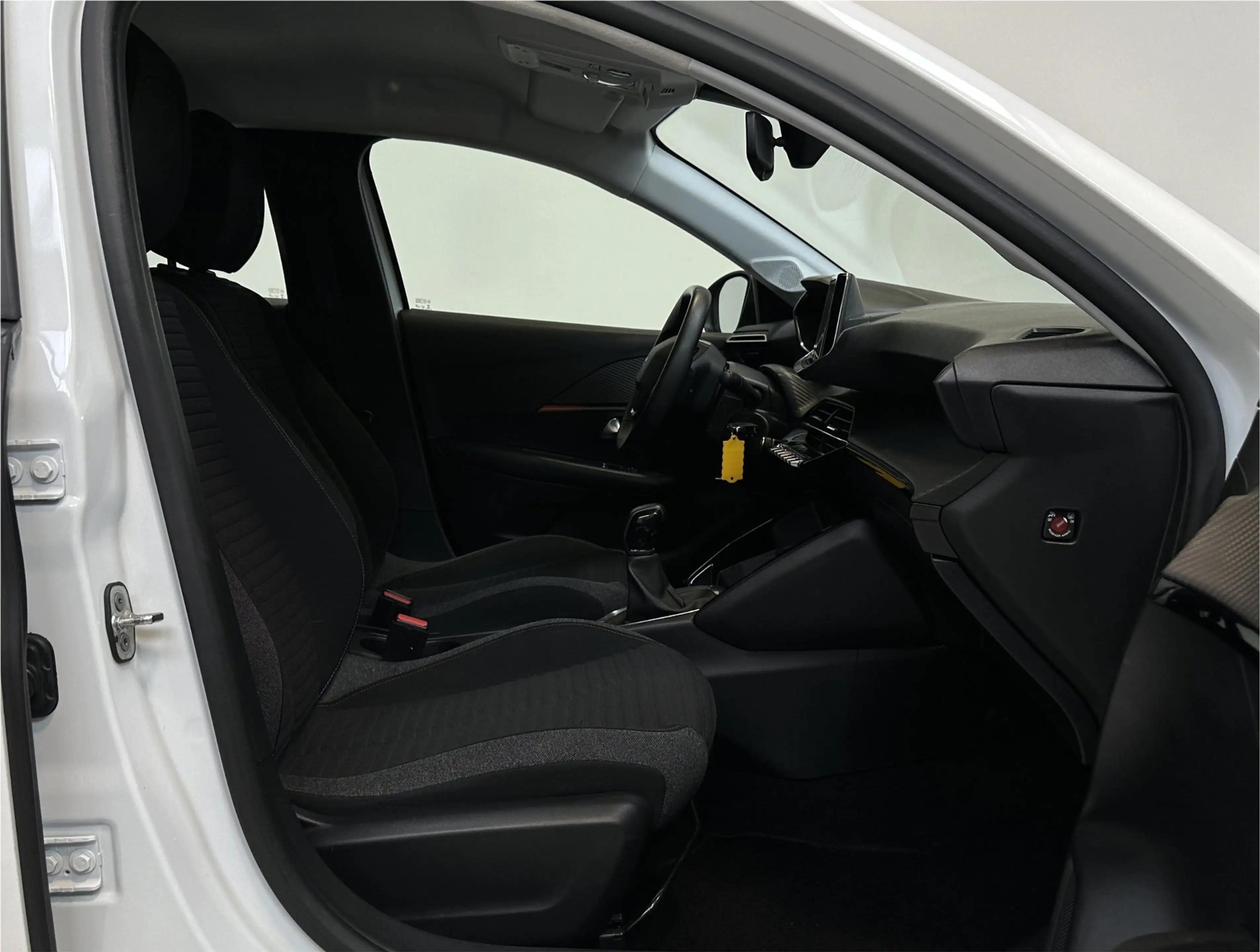 Peugeot 208 1.2 PureTech Active Pack | Apple Carplay/ Android — photo 26