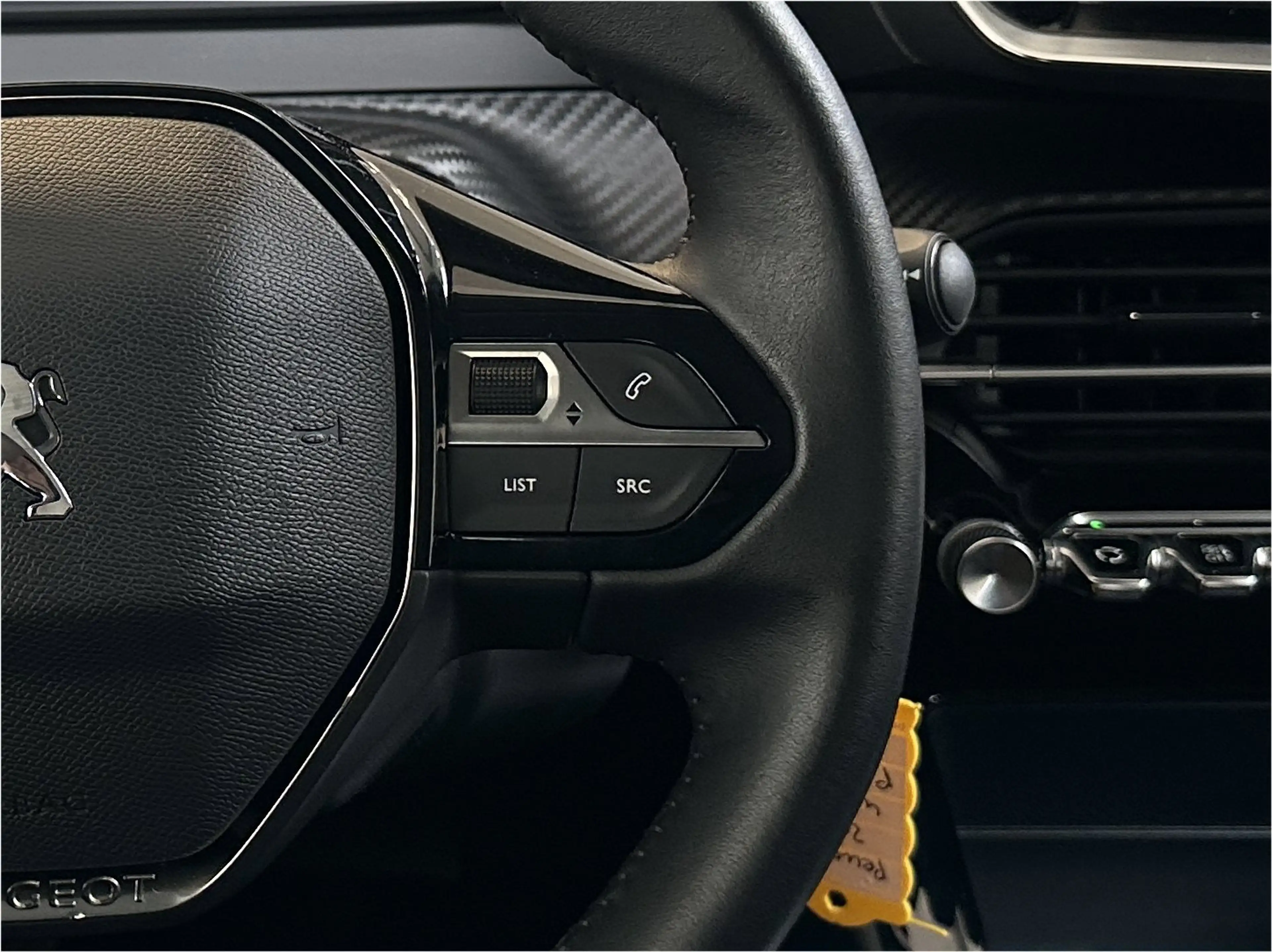Peugeot 208 1.2 PureTech Active Pack | Apple Carplay/ Android — photo 20