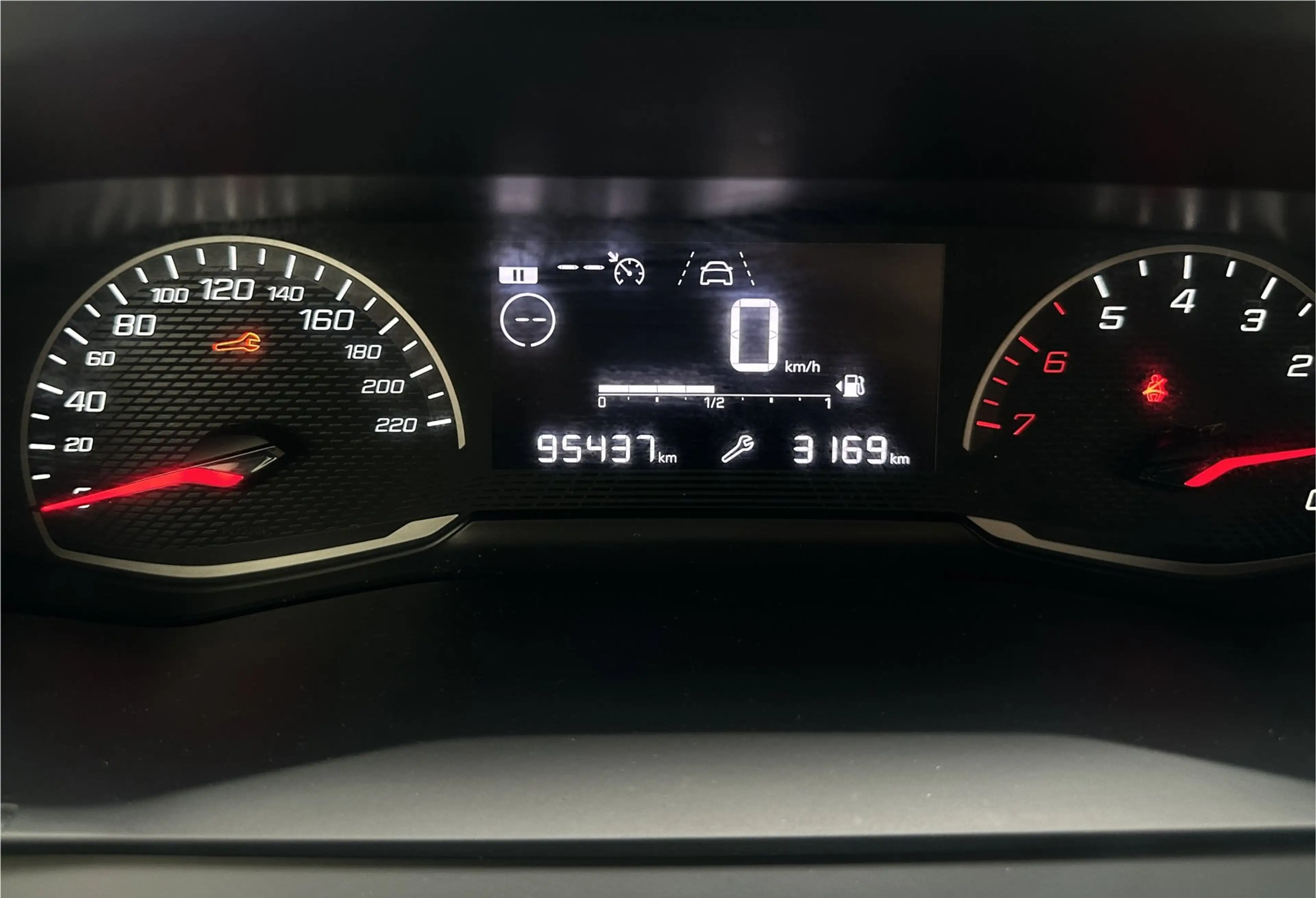 Peugeot 208 1.2 PureTech Active Pack | Apple Carplay/ Android — photo 8
