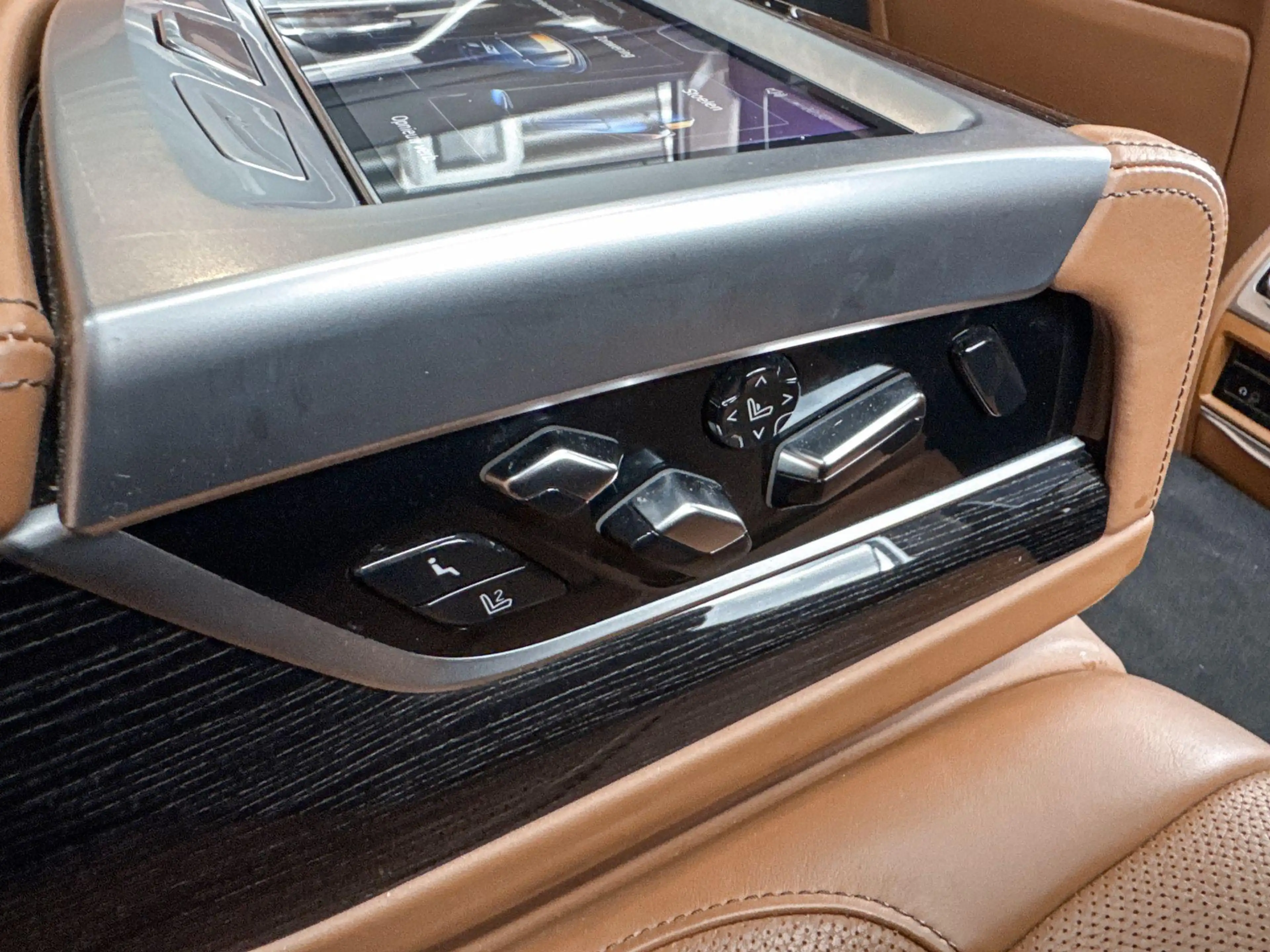 BMW 760 7 Serie M760Li xDrive — photo 11