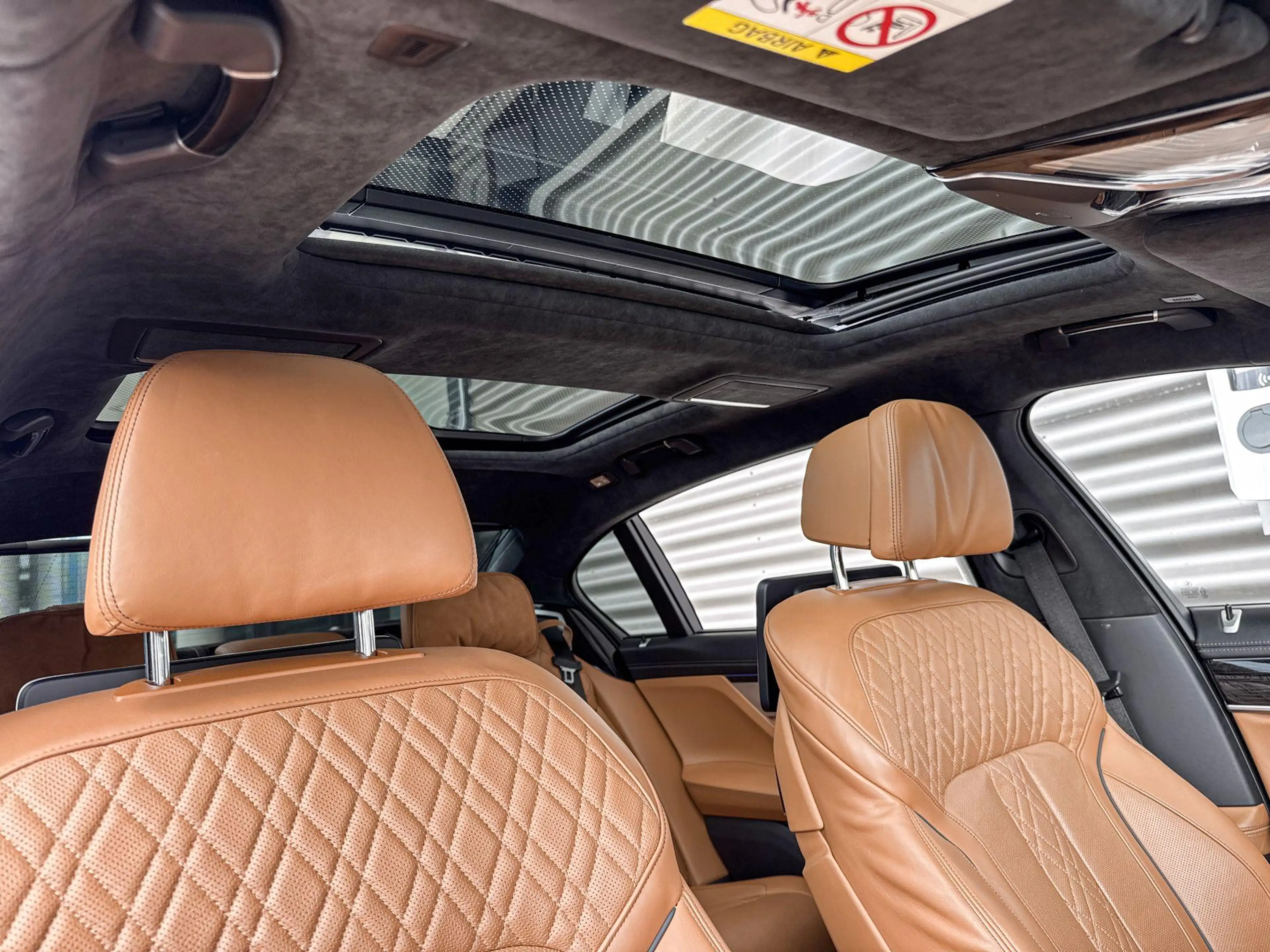 BMW 760 7 Serie M760Li xDrive — photo 9