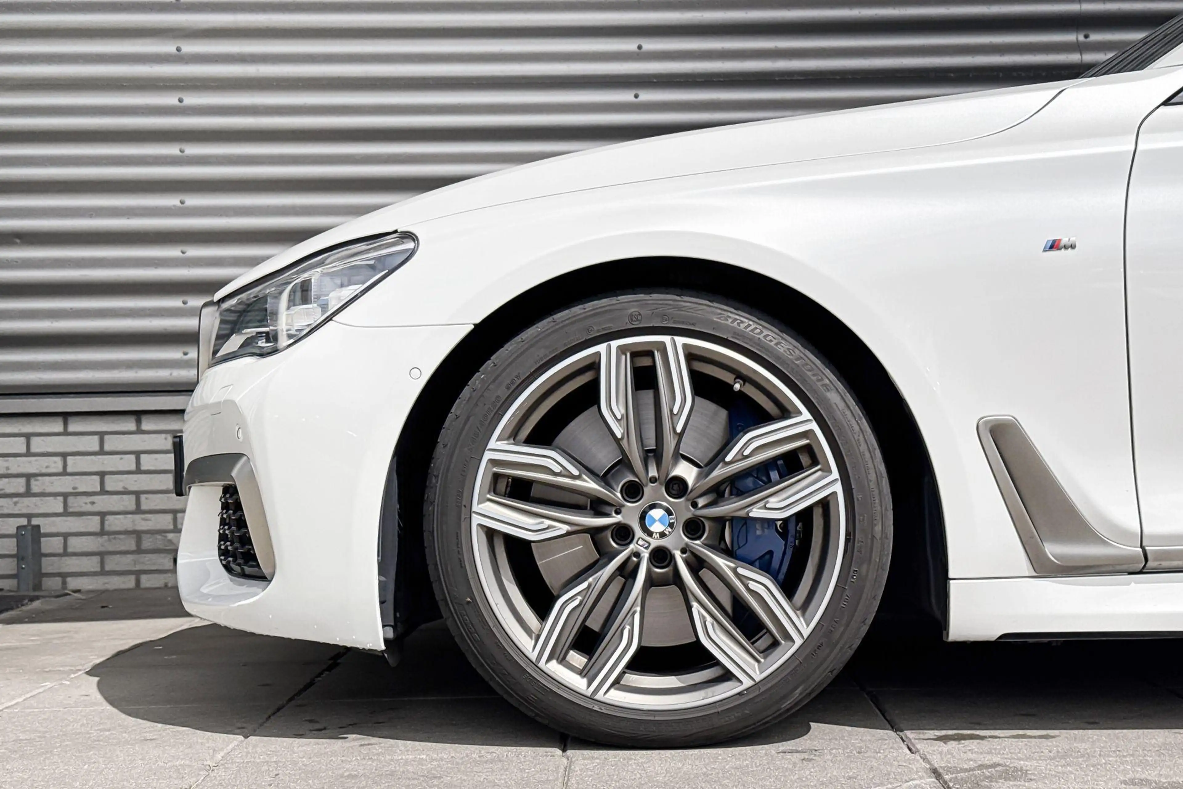 BMW 760 7 Serie M760Li xDrive — photo 3