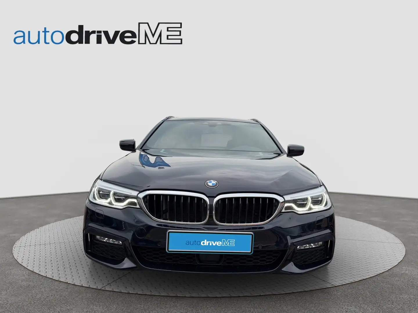 BMW 520 d xDrive Touring M-Sport Schwarz - 2