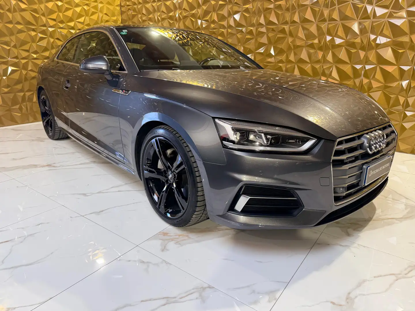 Audi A5 A5 Coupe 3.0 V6 tdi S Line quattro 218cv s-tronic Grijs - 1