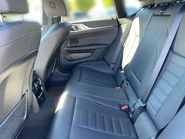 BMW 4 Series view 11