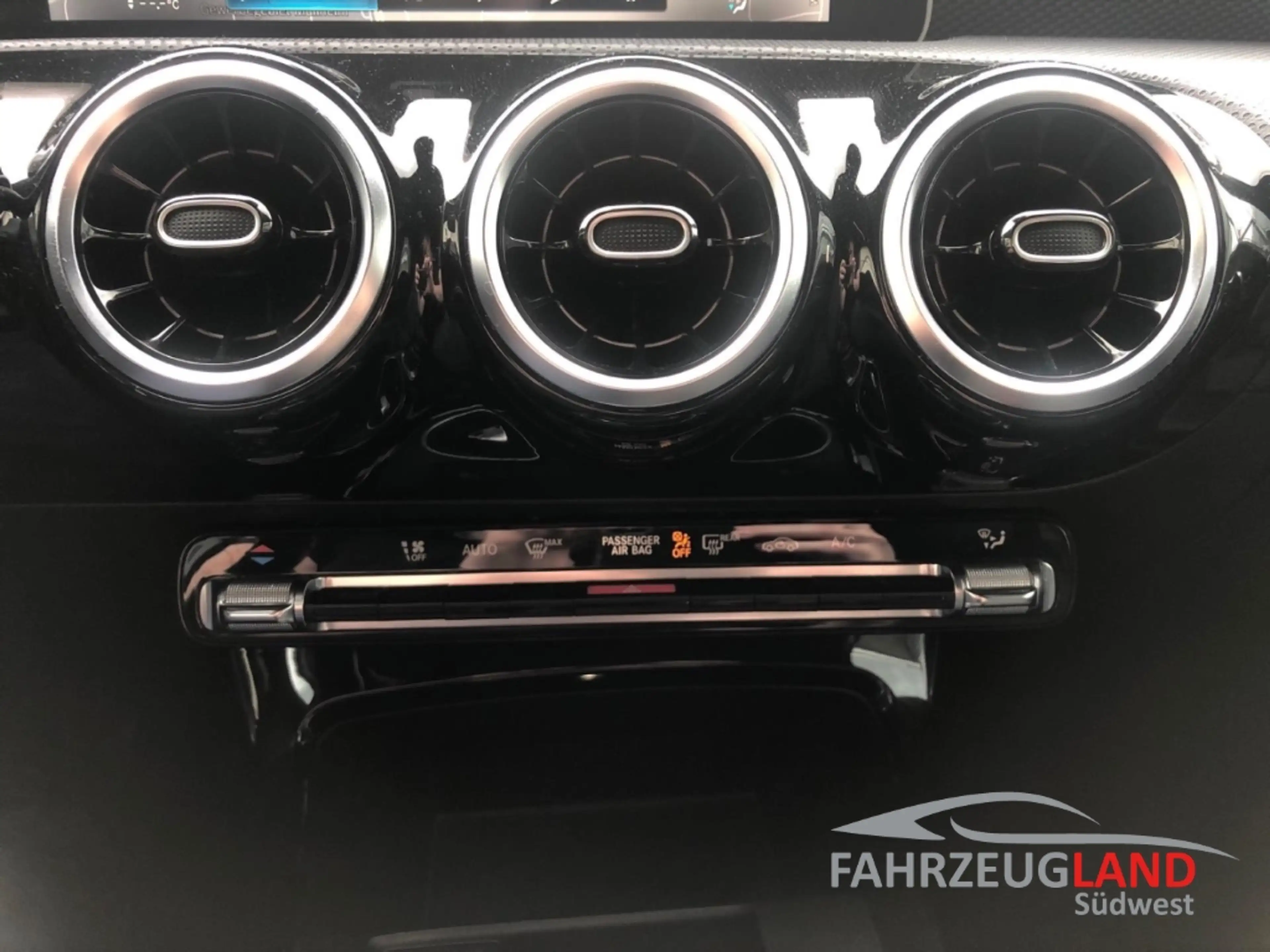 Mercedes-Benz A 250 Navi Premium Business Paket LED-Sch. Media Display — photo 15
