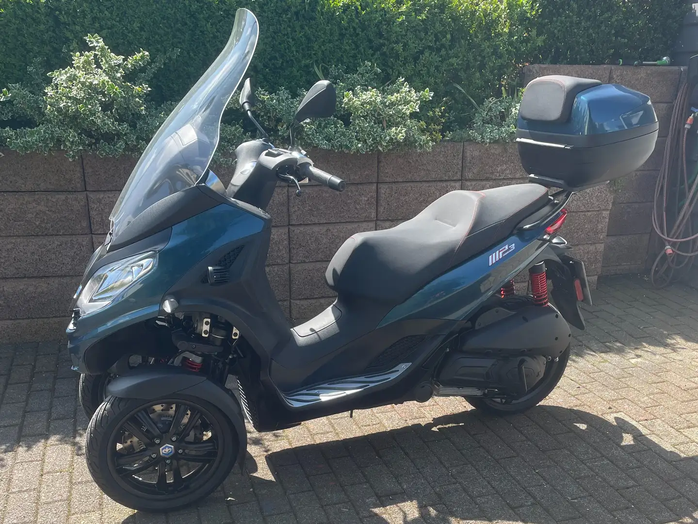 Piaggio MP3 300 hpe sport Blu/Azzurro - 1