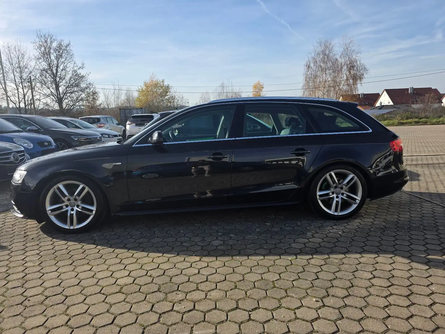 Audi A4 Avant Ambiente quattro Noir - 2