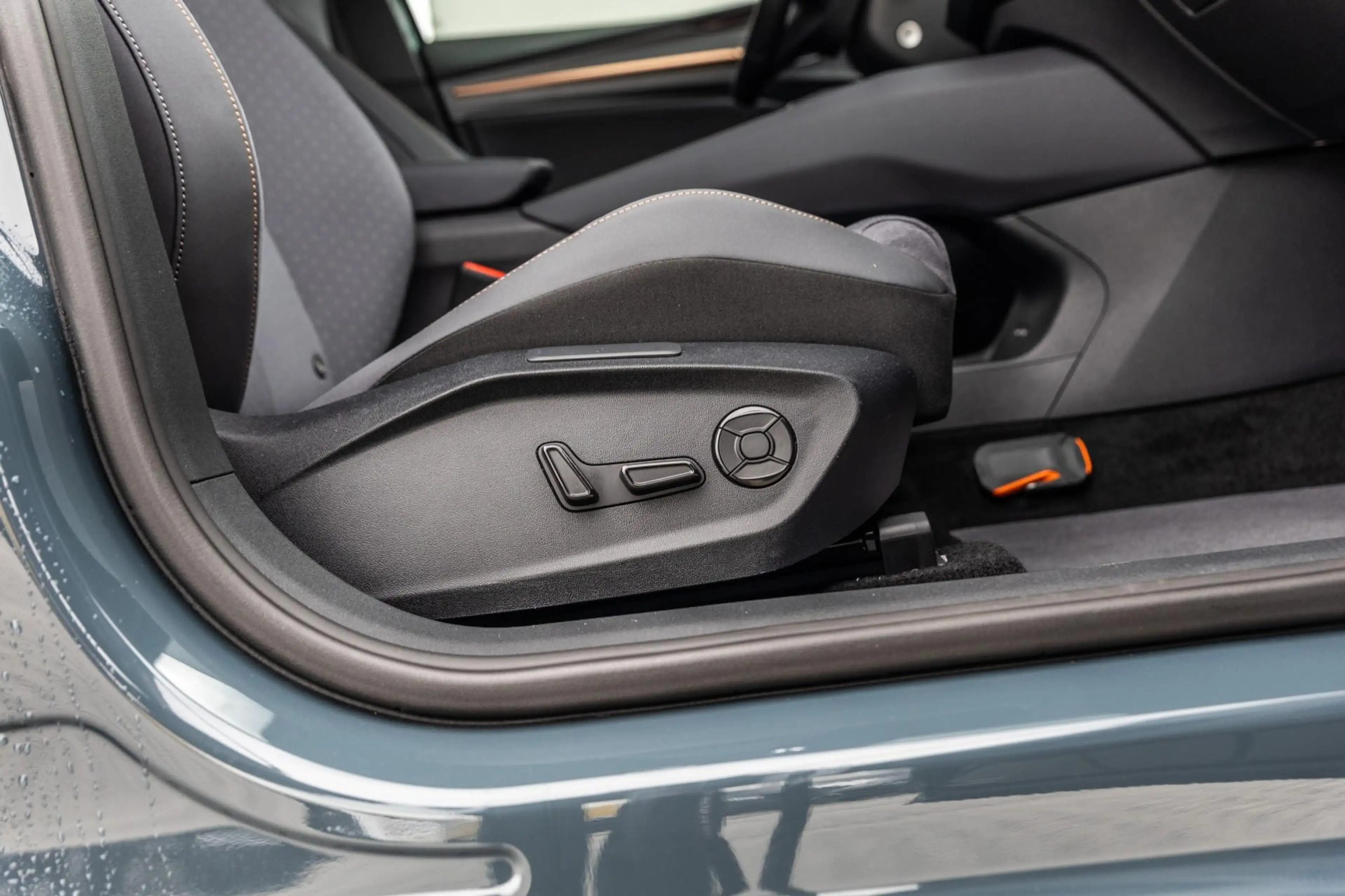 CUPRA Raval 211pk Performance First Edition 56 kWh | Sennheise — photo 14