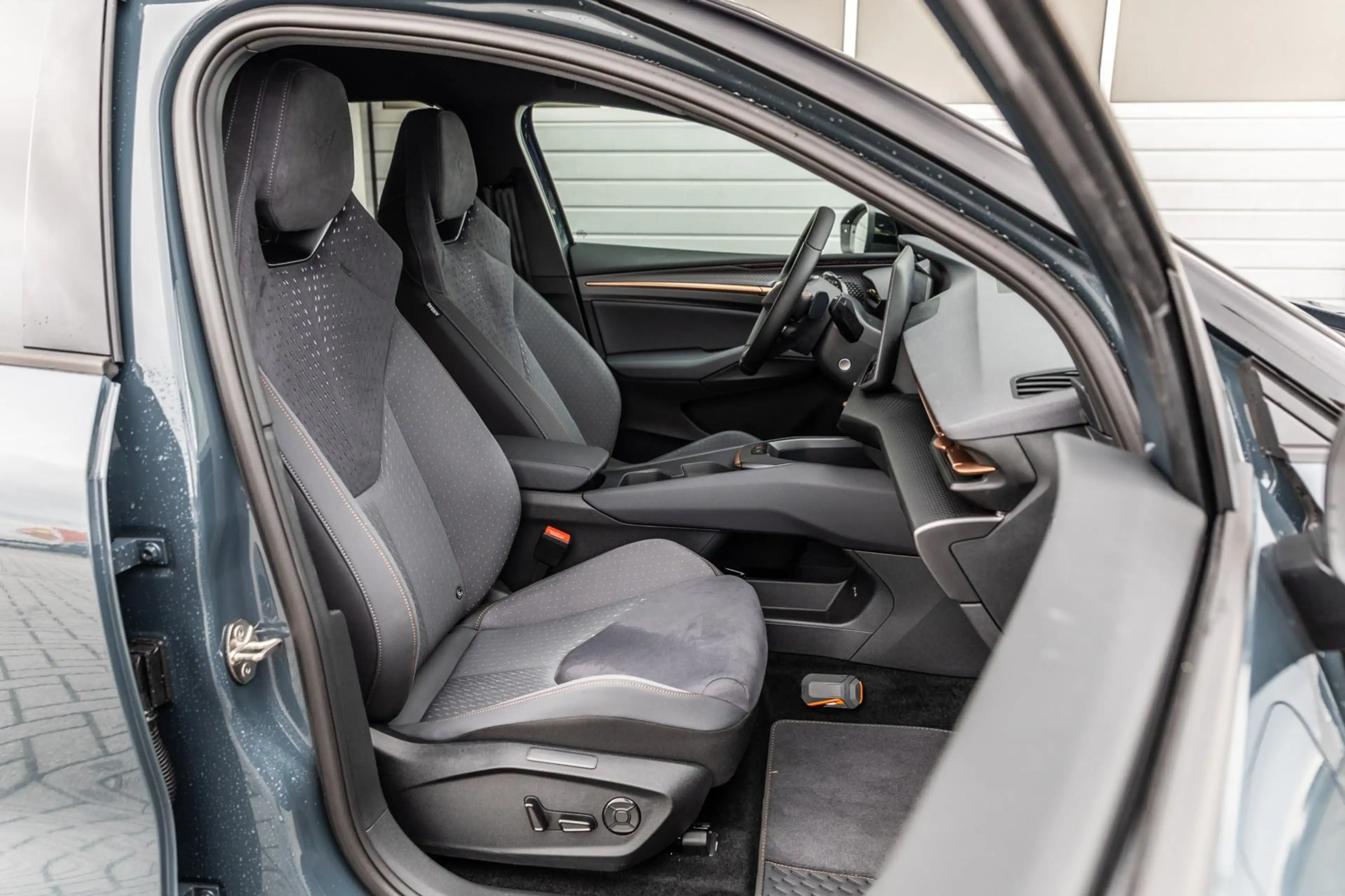 CUPRA Raval 211pk Performance First Edition 56 kWh | Sennheise — photo 13