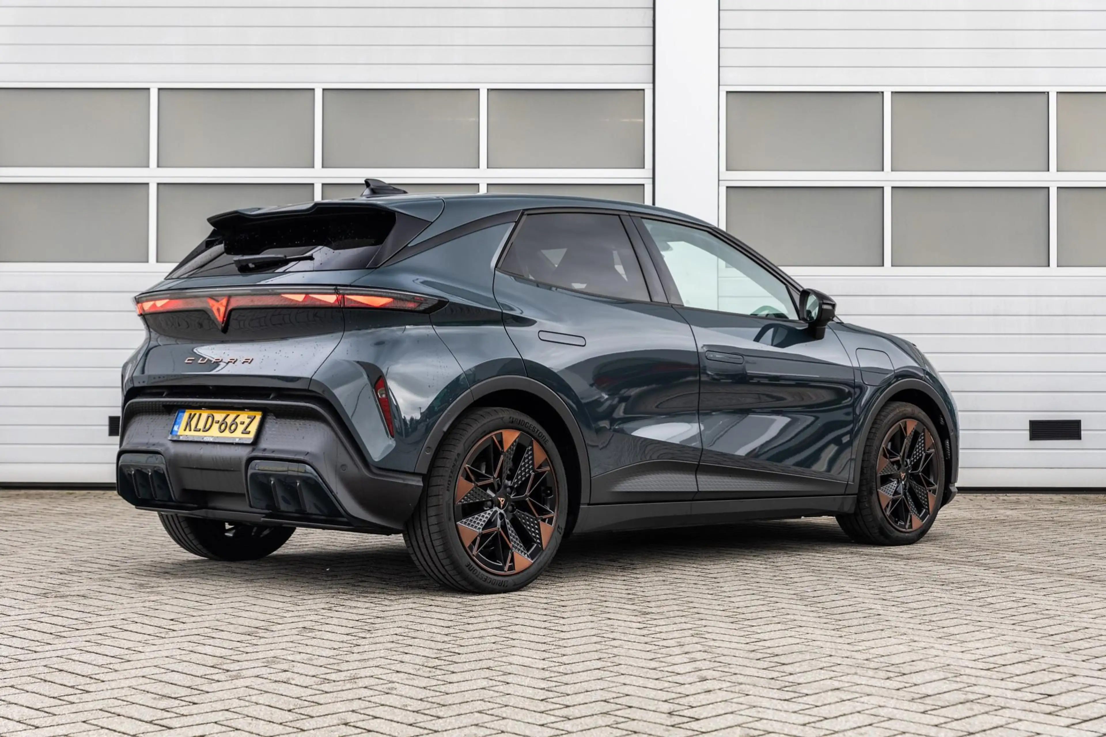 CUPRA Raval 211pk Performance First Edition 56 kWh | Sennheise — photo 2
