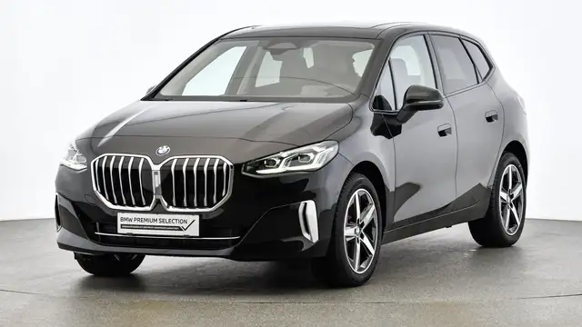 BMW 2 Series view 3