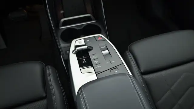 BMW 2 Series view 12