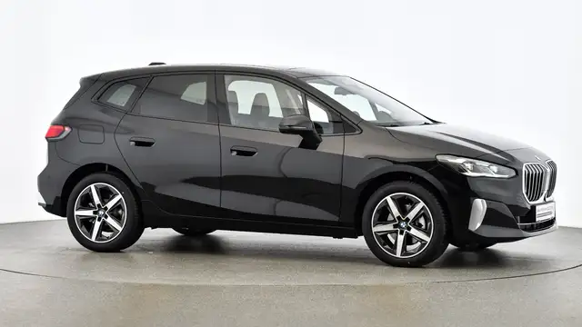 BMW 2 Series view 6