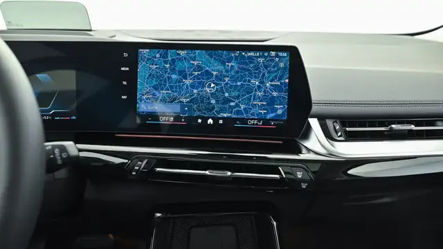 BMW 2 Series view 11