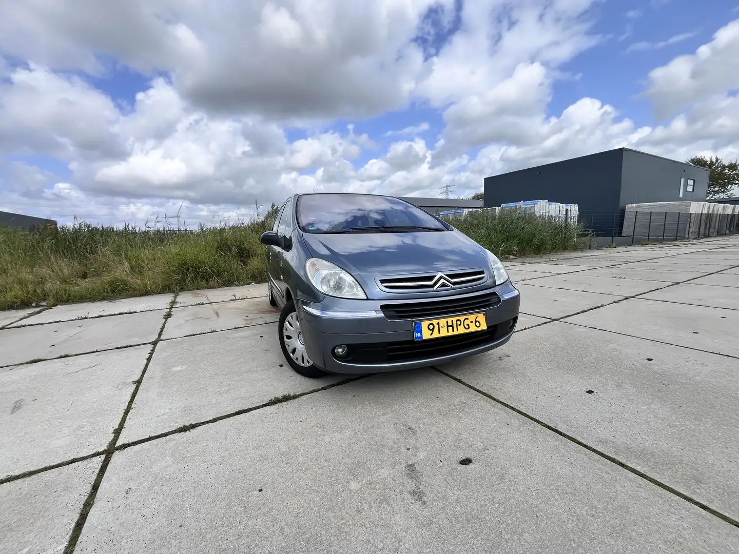 Citroen Xsara Picasso 1.6i-16V Image Grey - 1