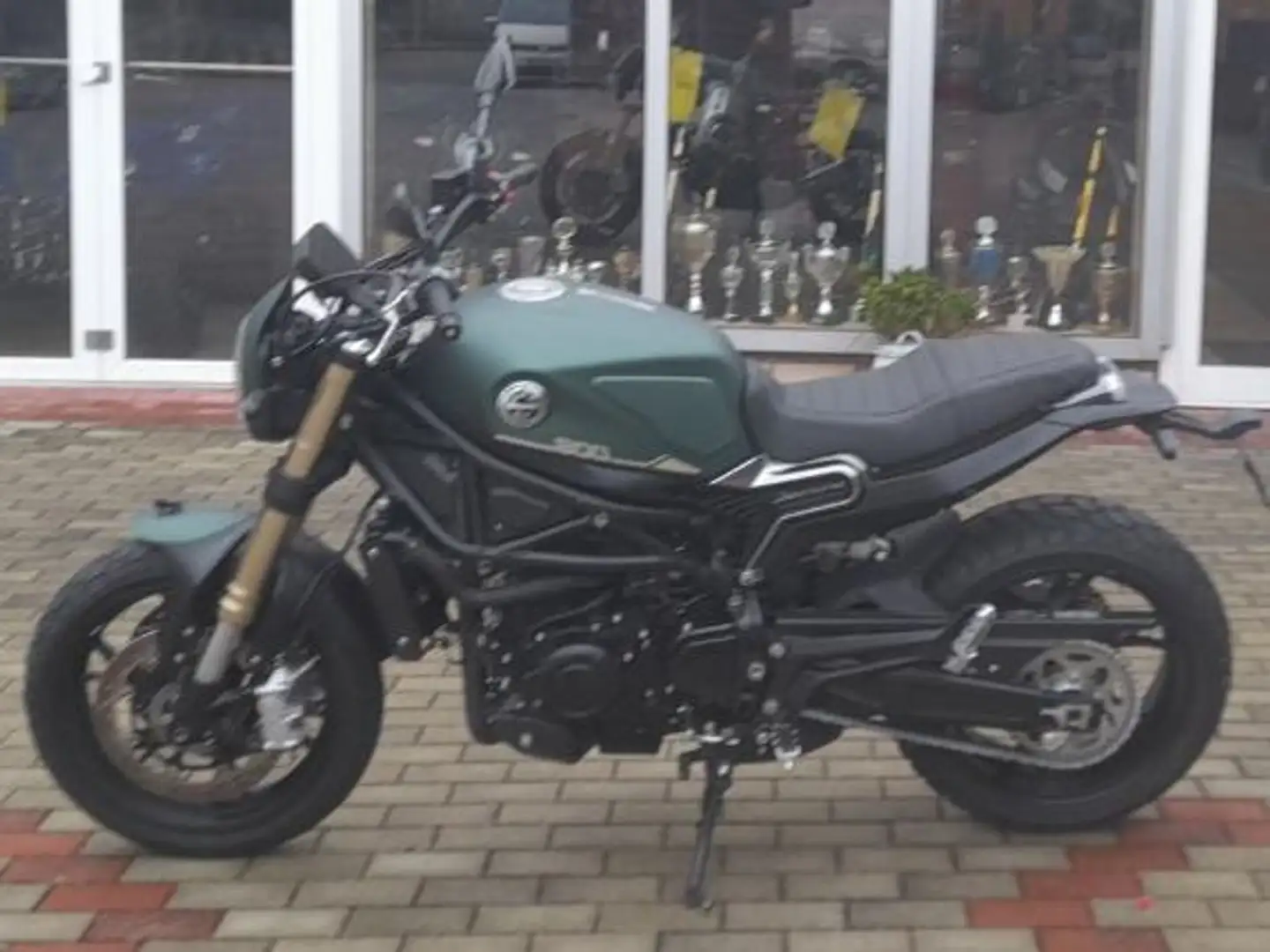 Benelli Leoncino 800 Grün - 1