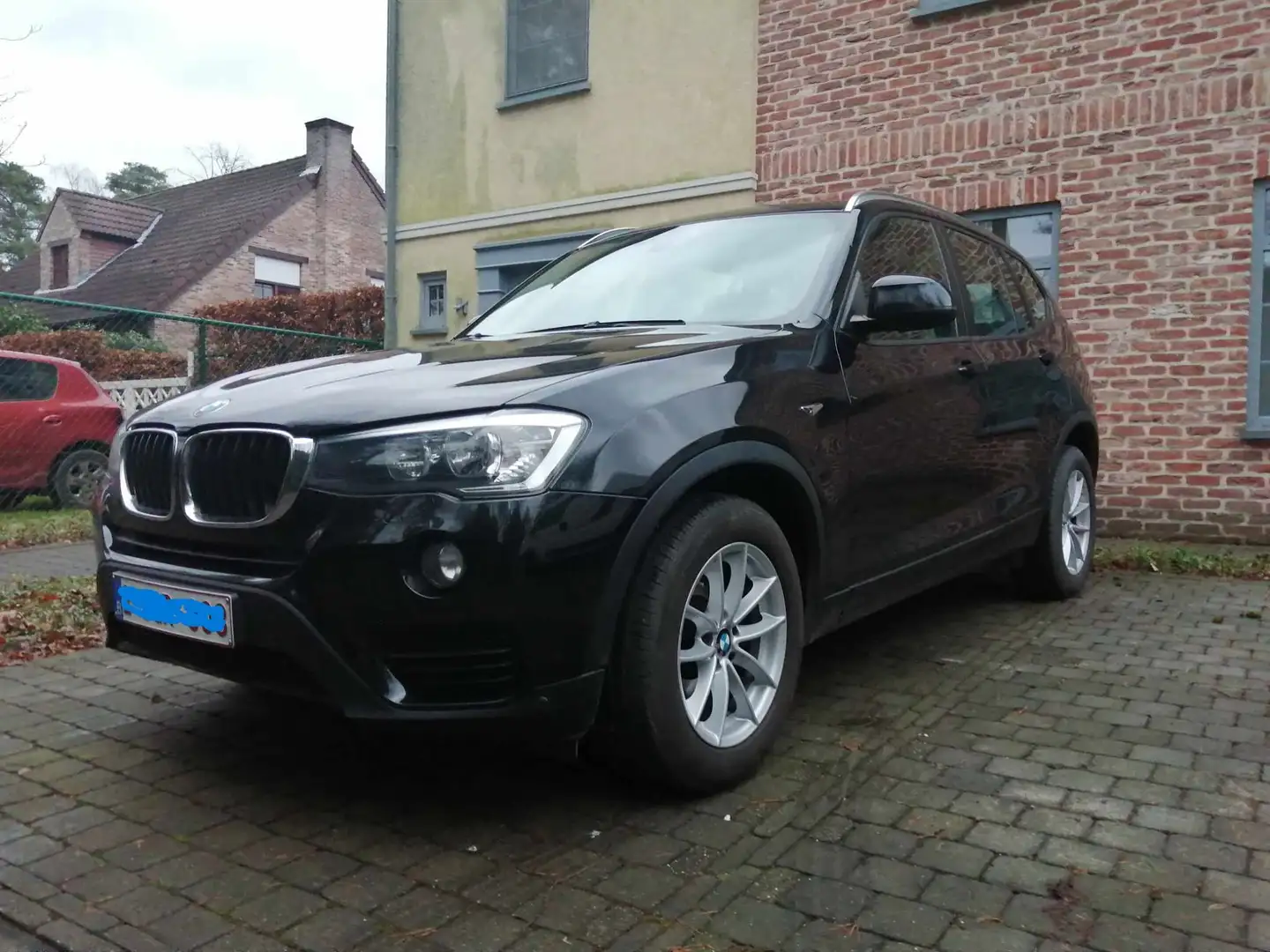 BMW X3 X3 sDrive18d Aut. Zwart - 1